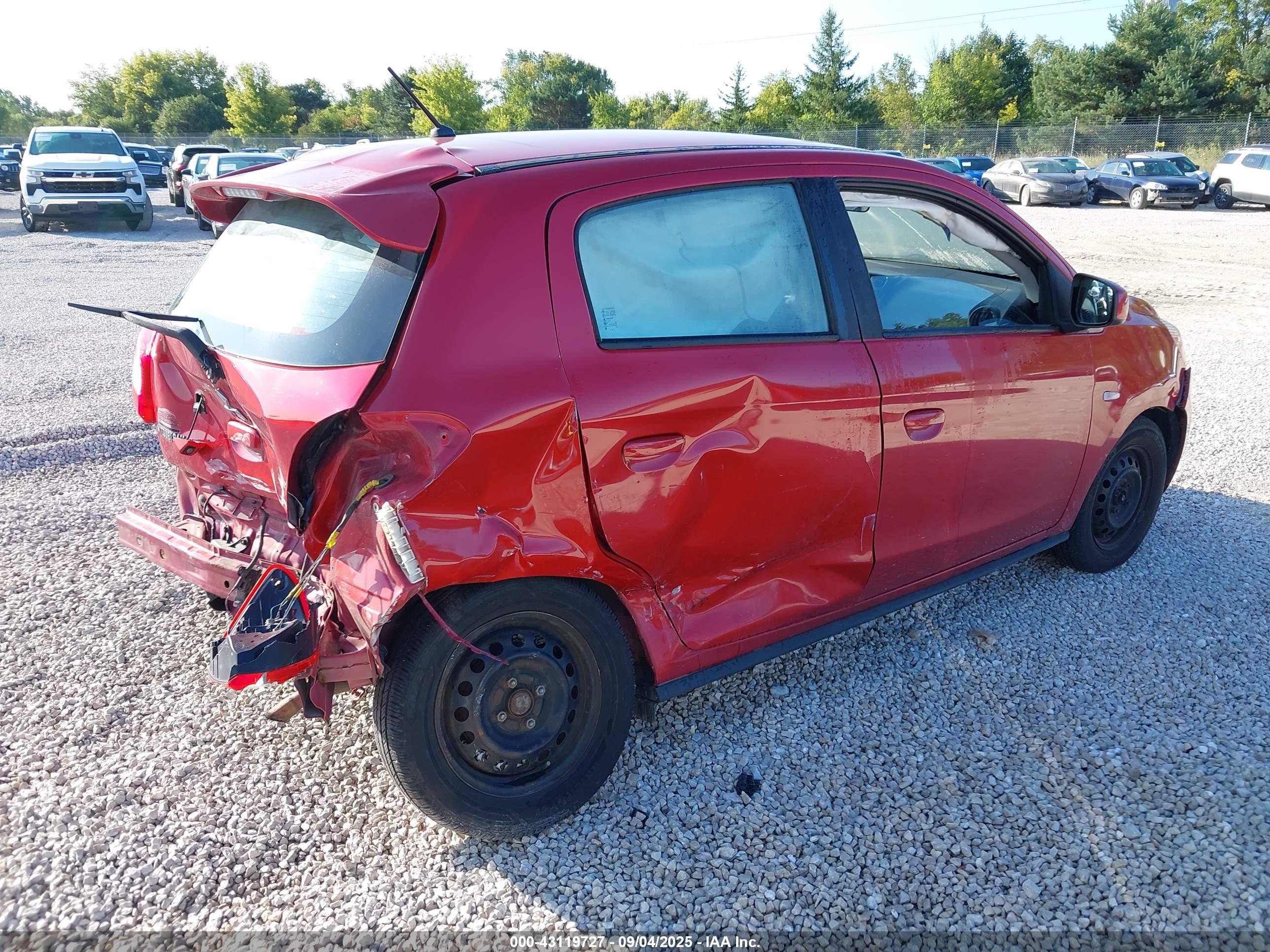 MITSUBISHI MIRAGE image 4