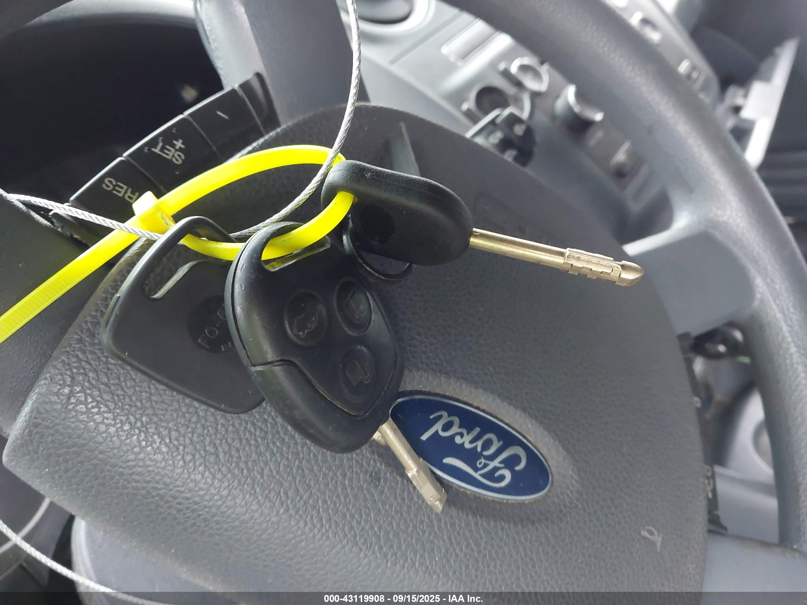 FORD TRANSIT image 11