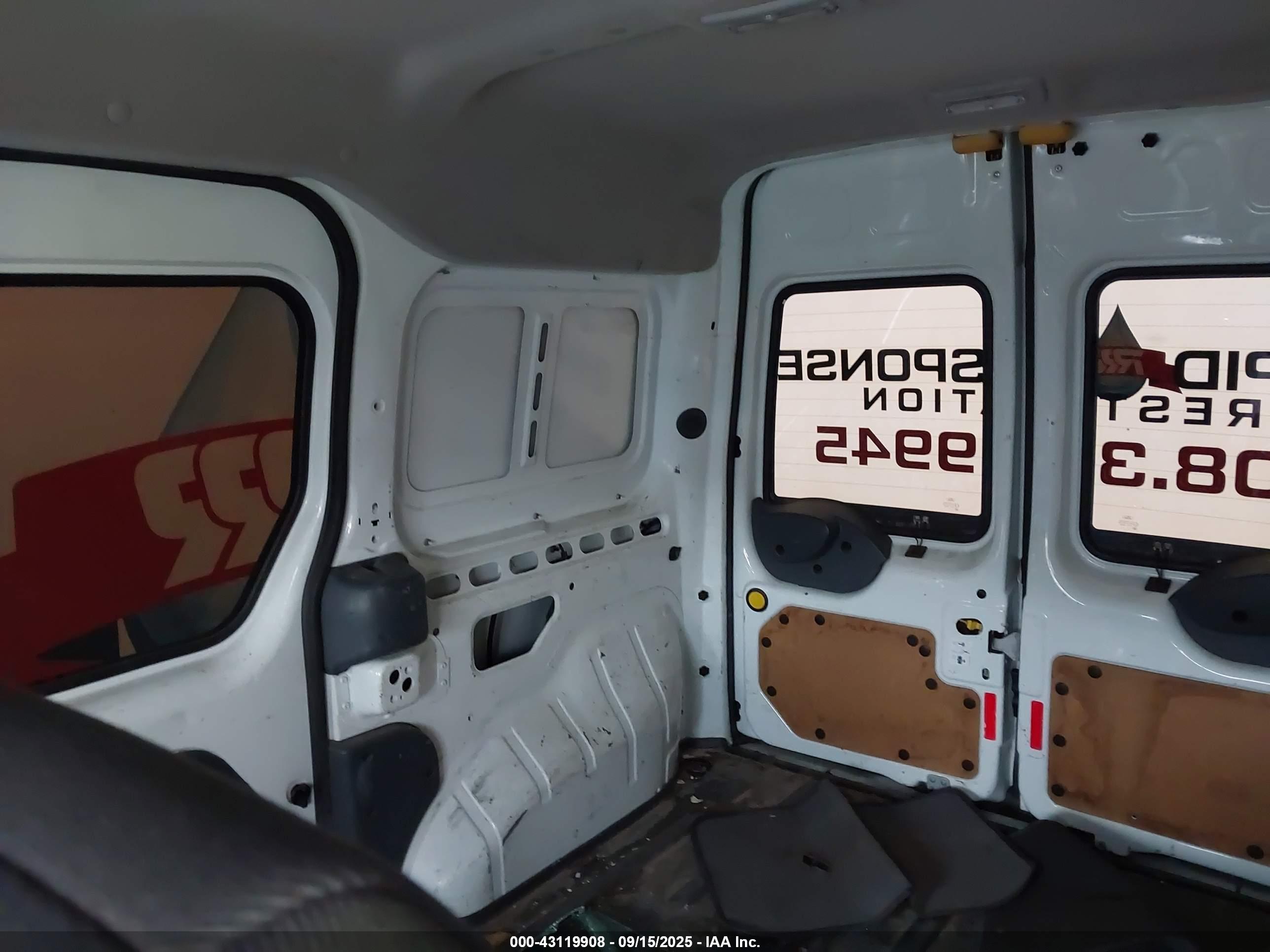 FORD TRANSIT image 8