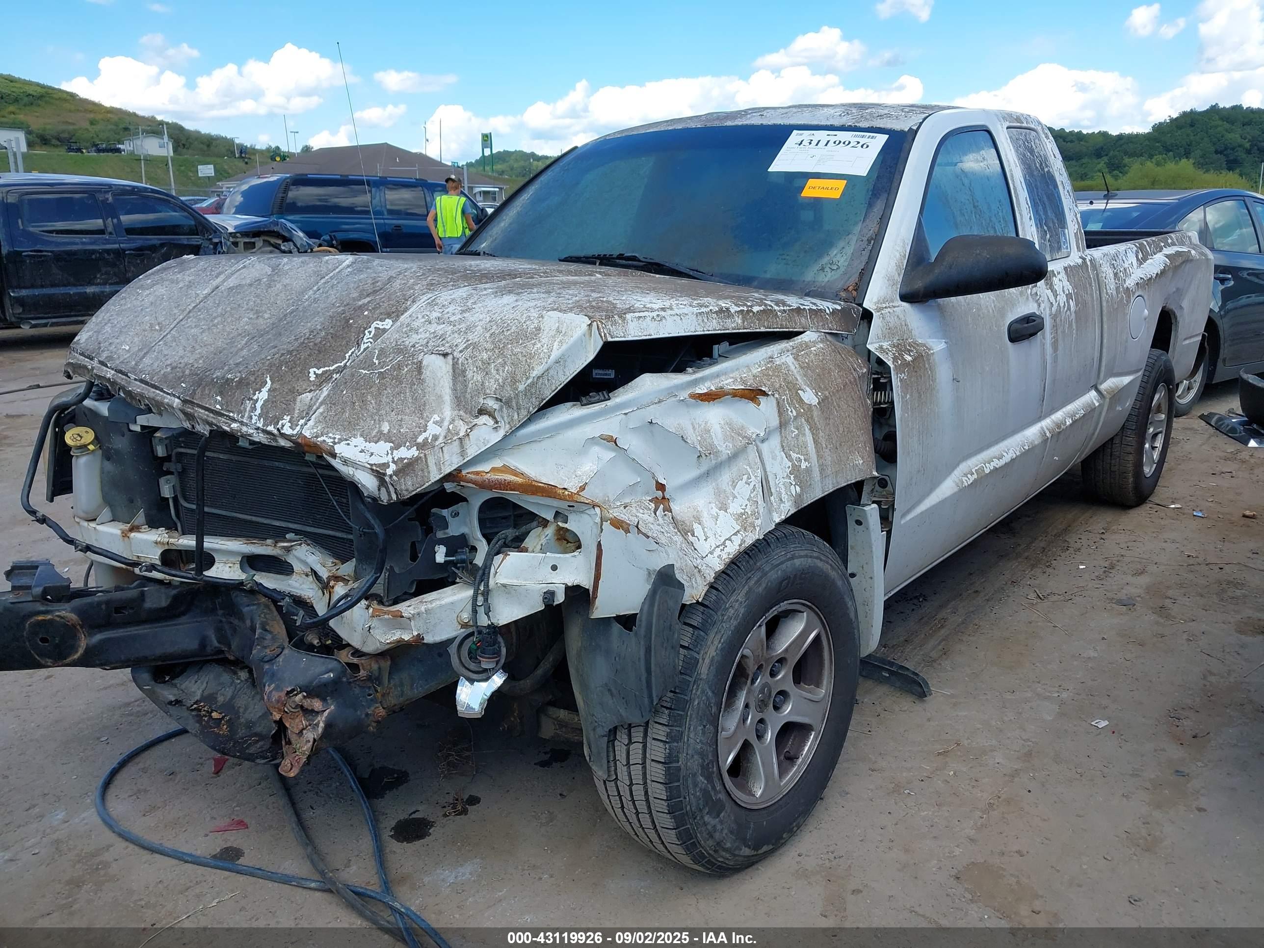 DODGE DAKOTA image 2