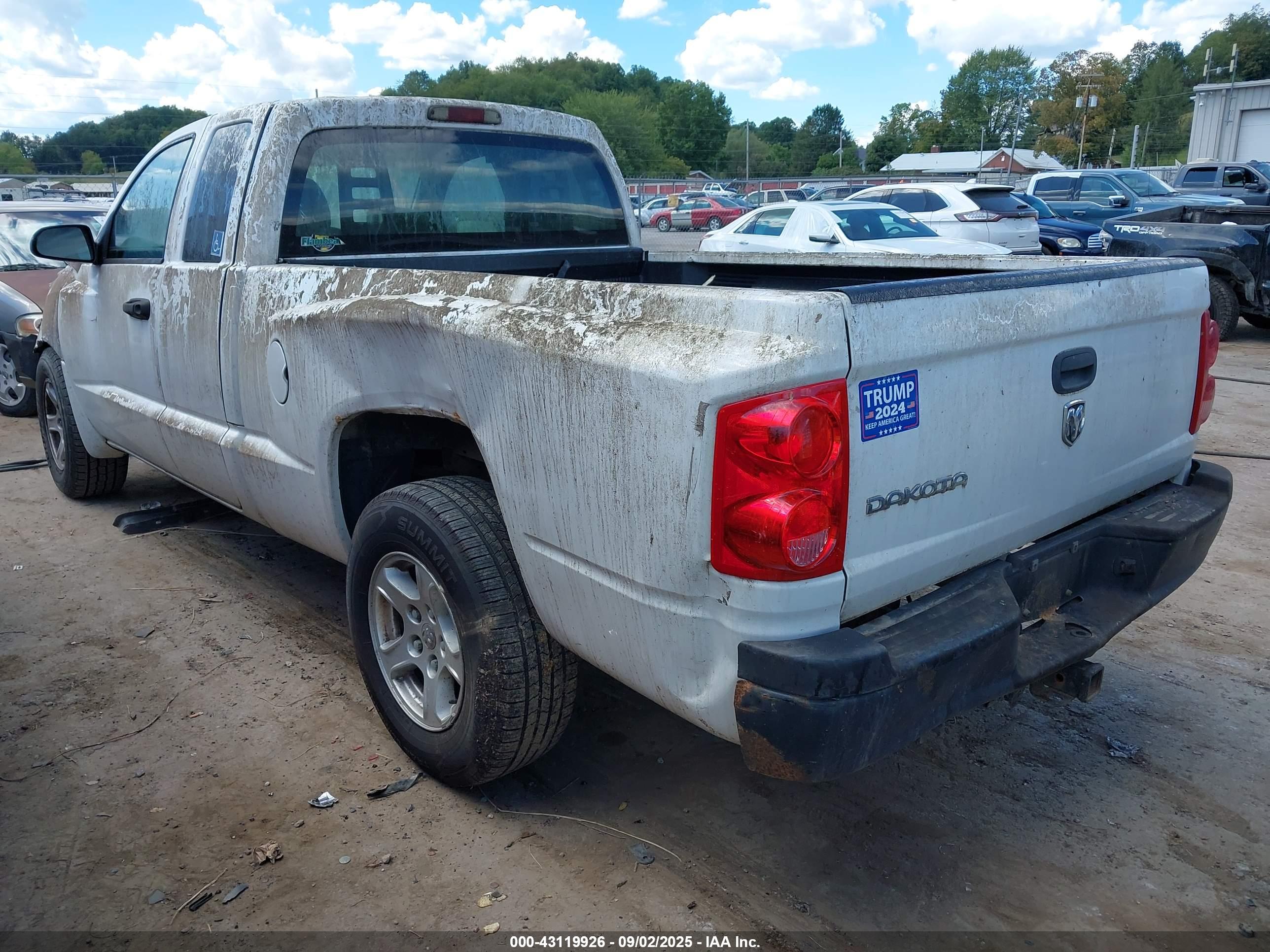 DODGE DAKOTA image 3