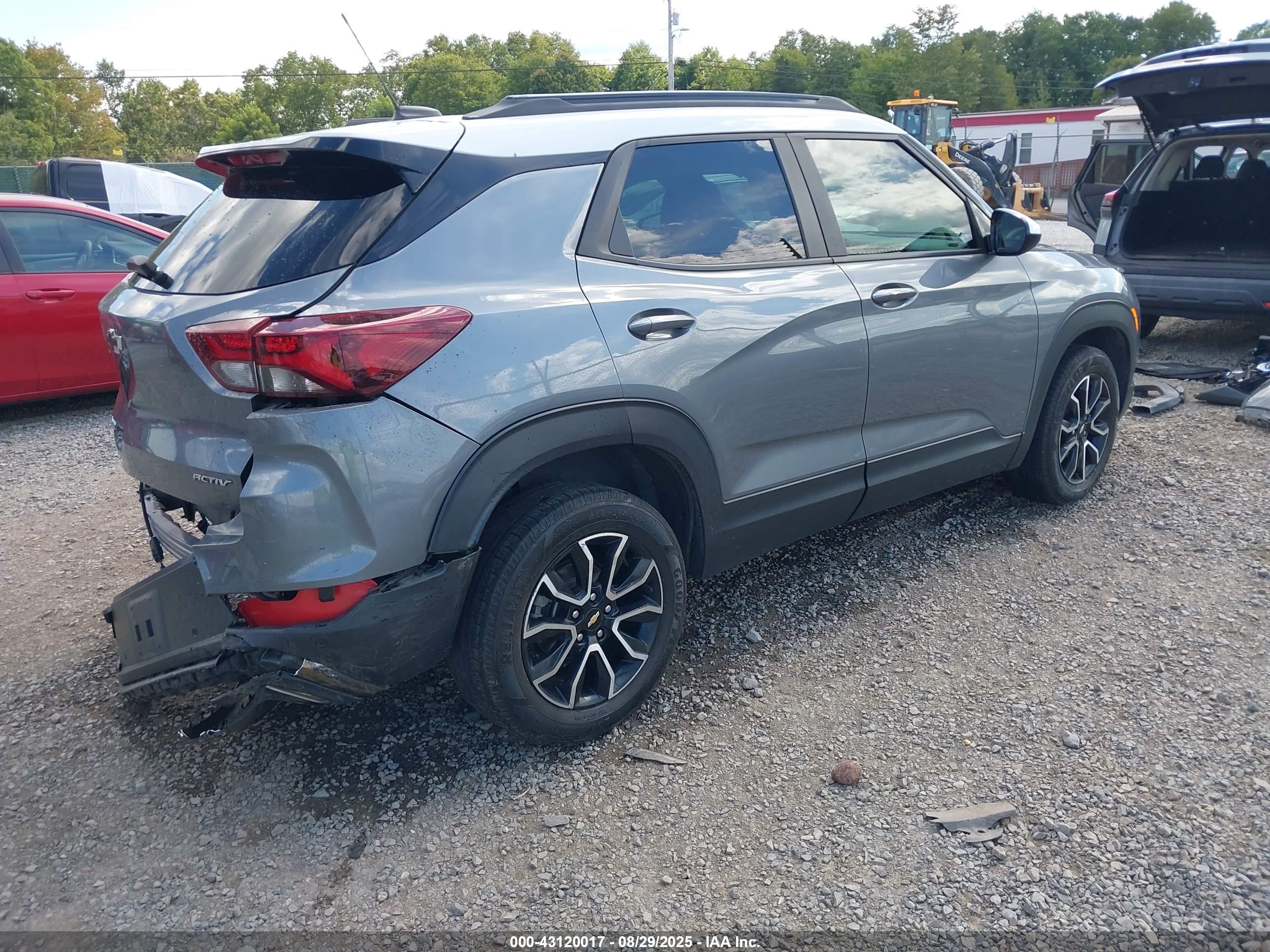 CHEVROLET TRAILBLAZER image 4
