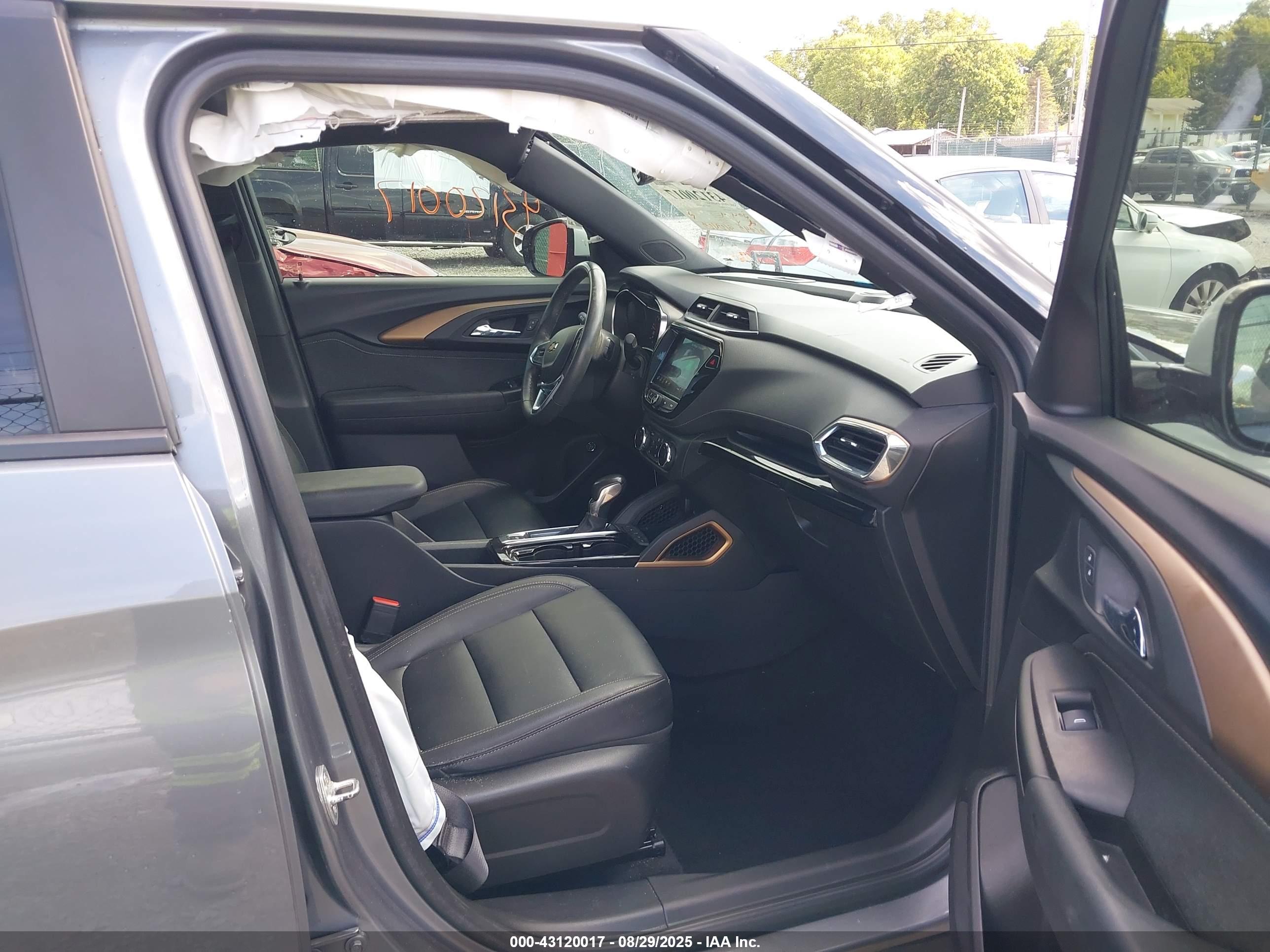 CHEVROLET TRAILBLAZER image 5