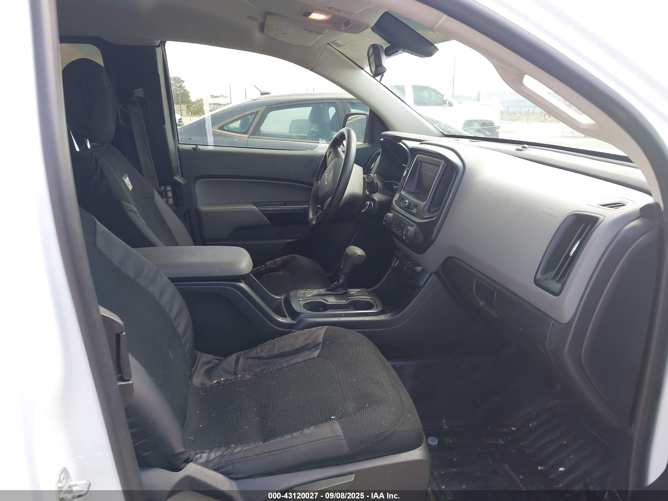 CHEVROLET COLORADO image 5