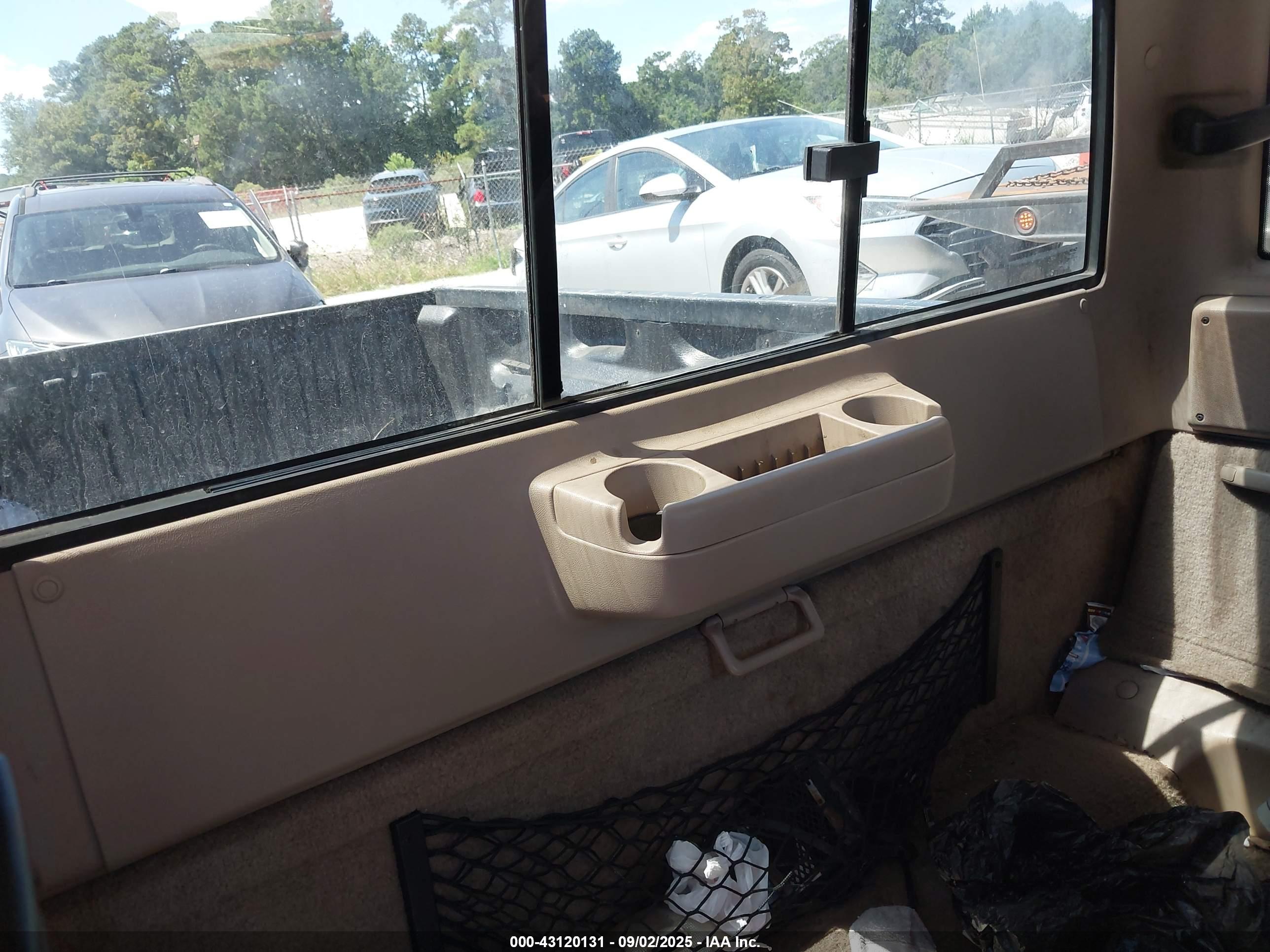 FORD RANGER image 8