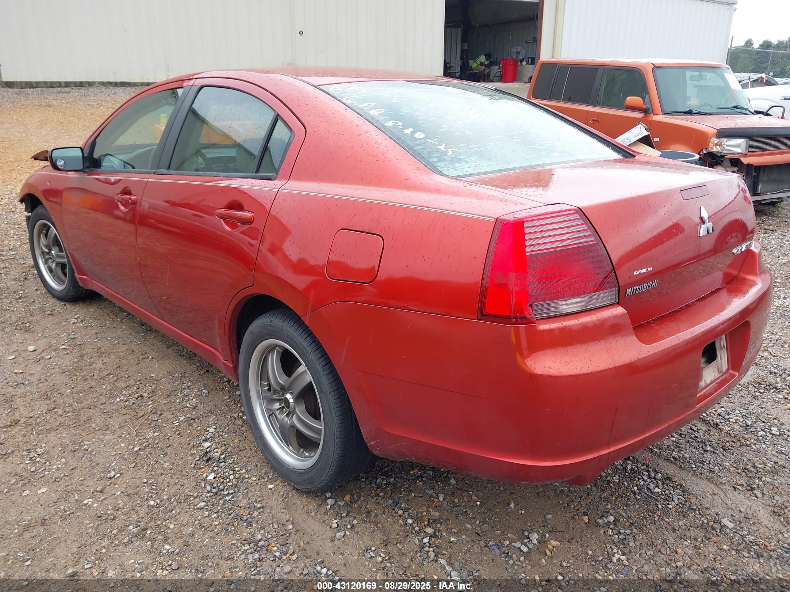 MITSUBISHI GALANT image 3