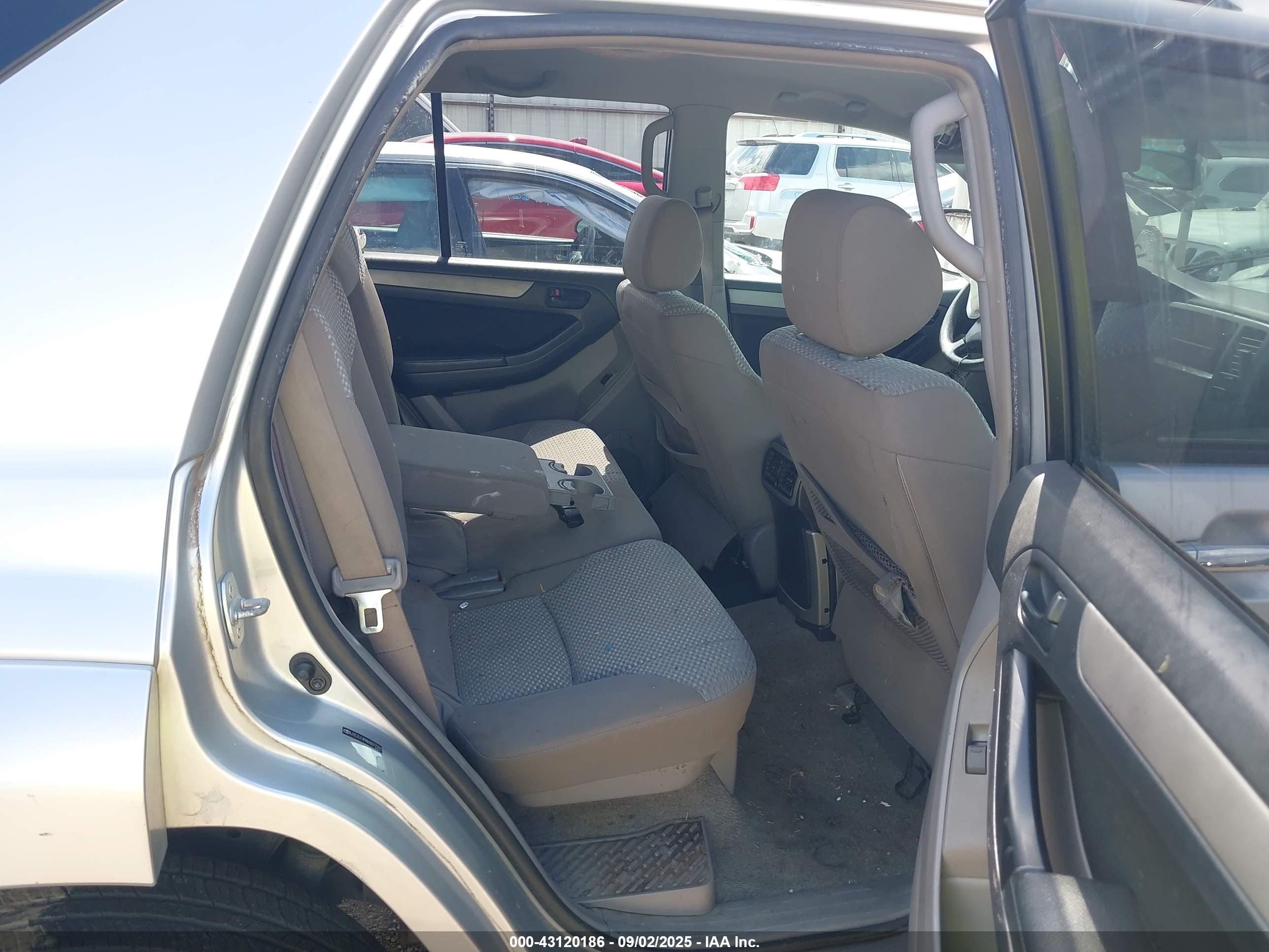 TOYOTA 4RUNNER image 8