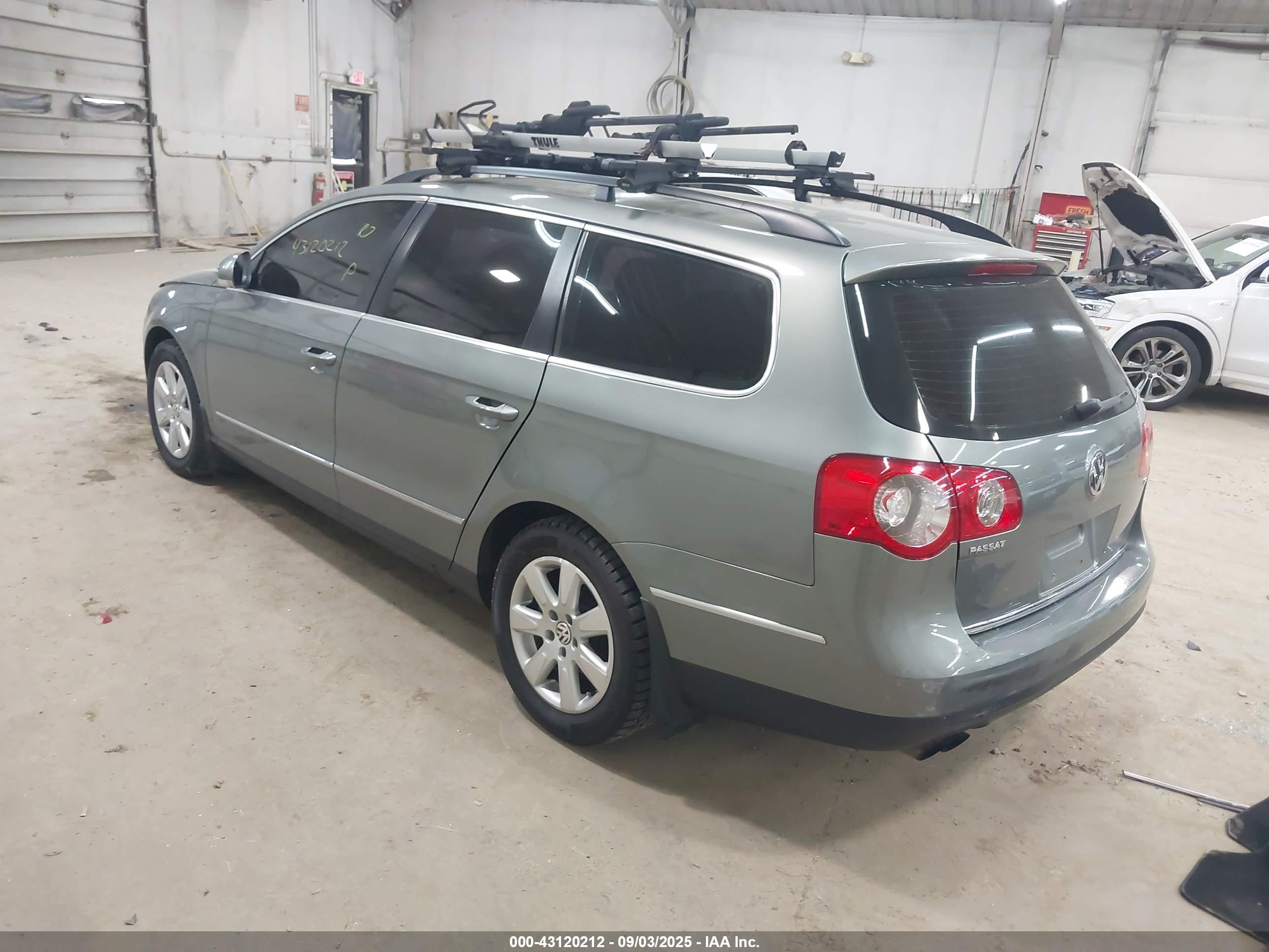 VOLKSWAGEN PASSAT image 3