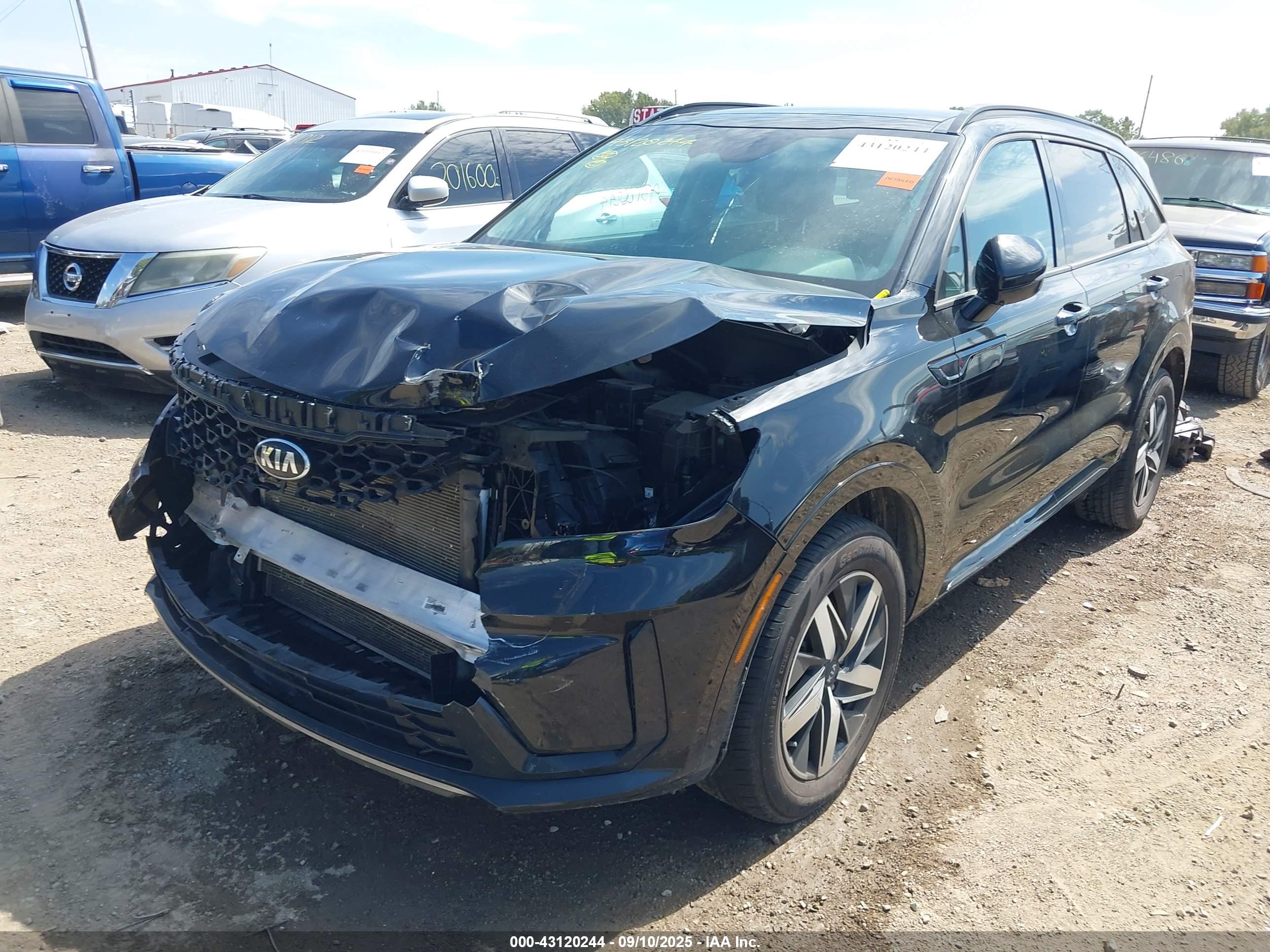 KIA SORENTO image 2