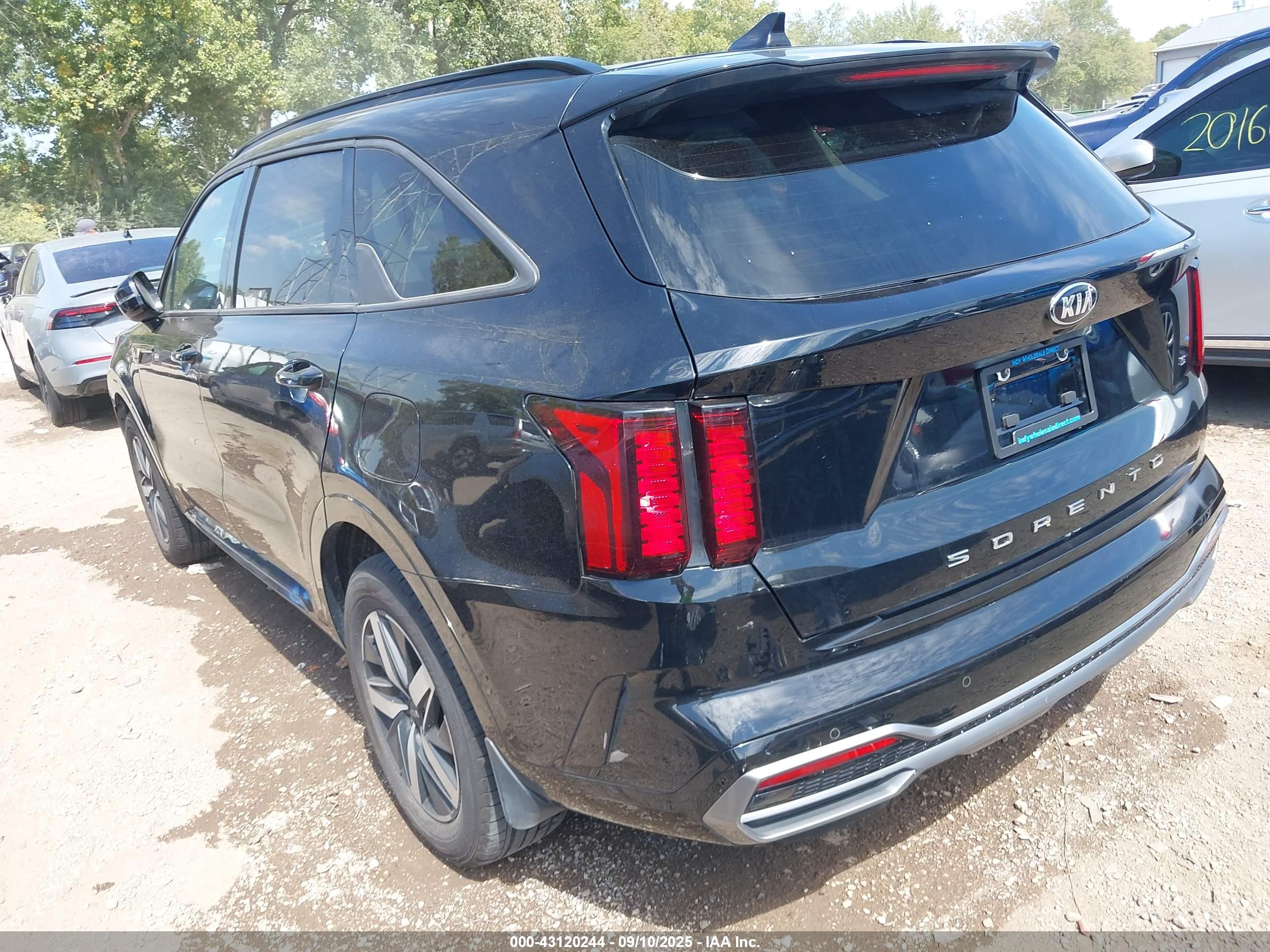 KIA SORENTO image 3