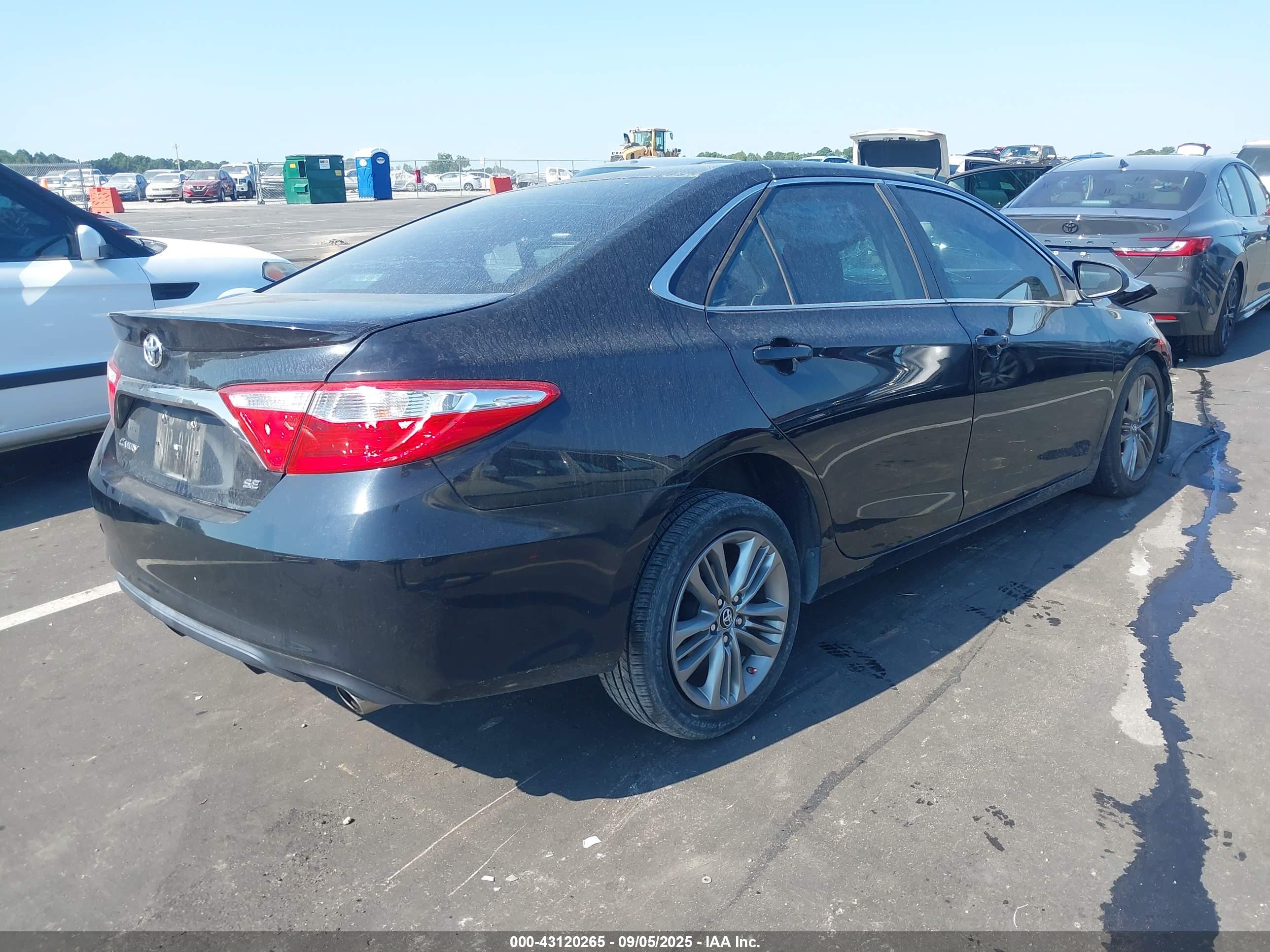 TOYOTA CAMRY image 4