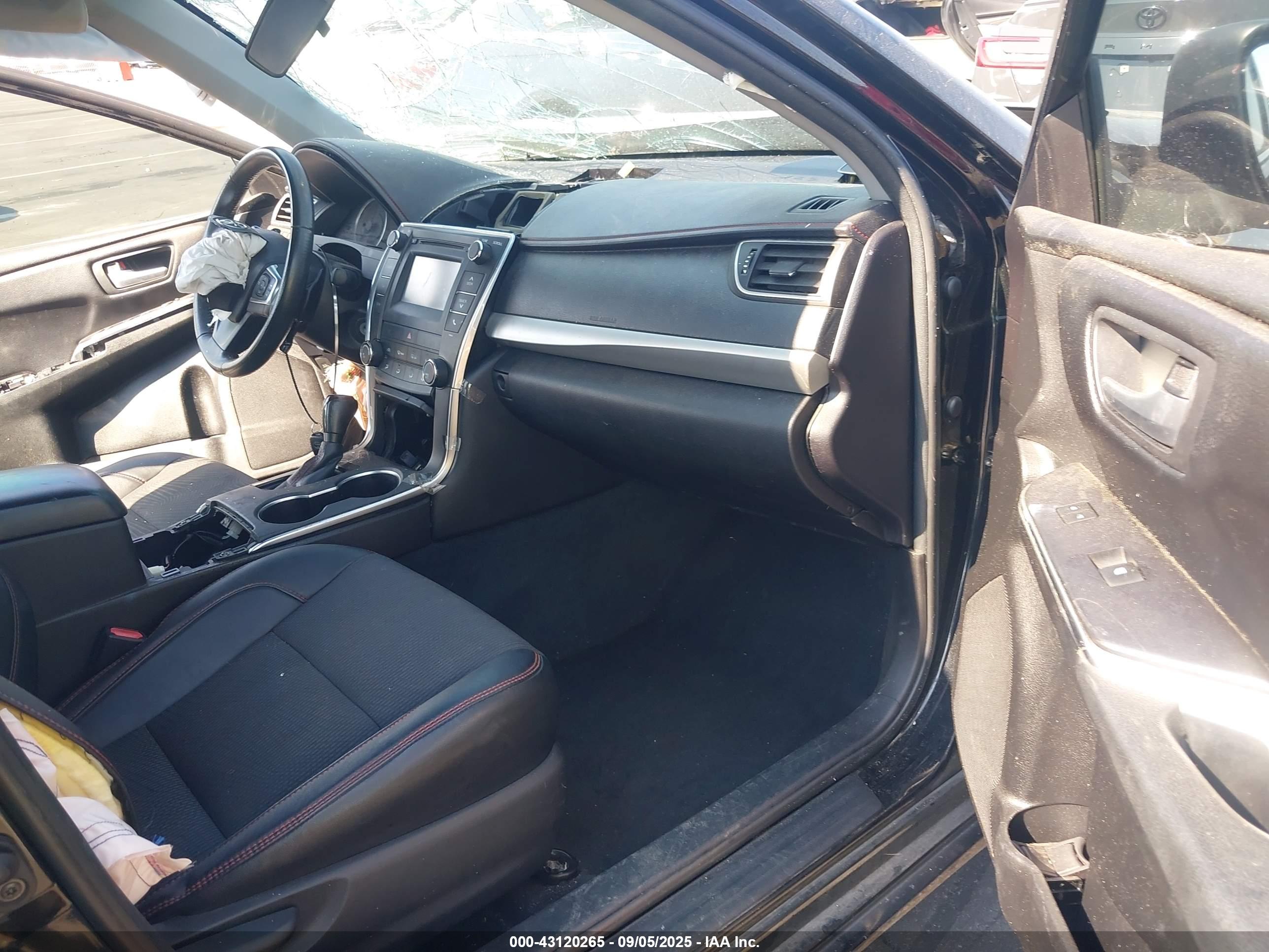 TOYOTA CAMRY image 5