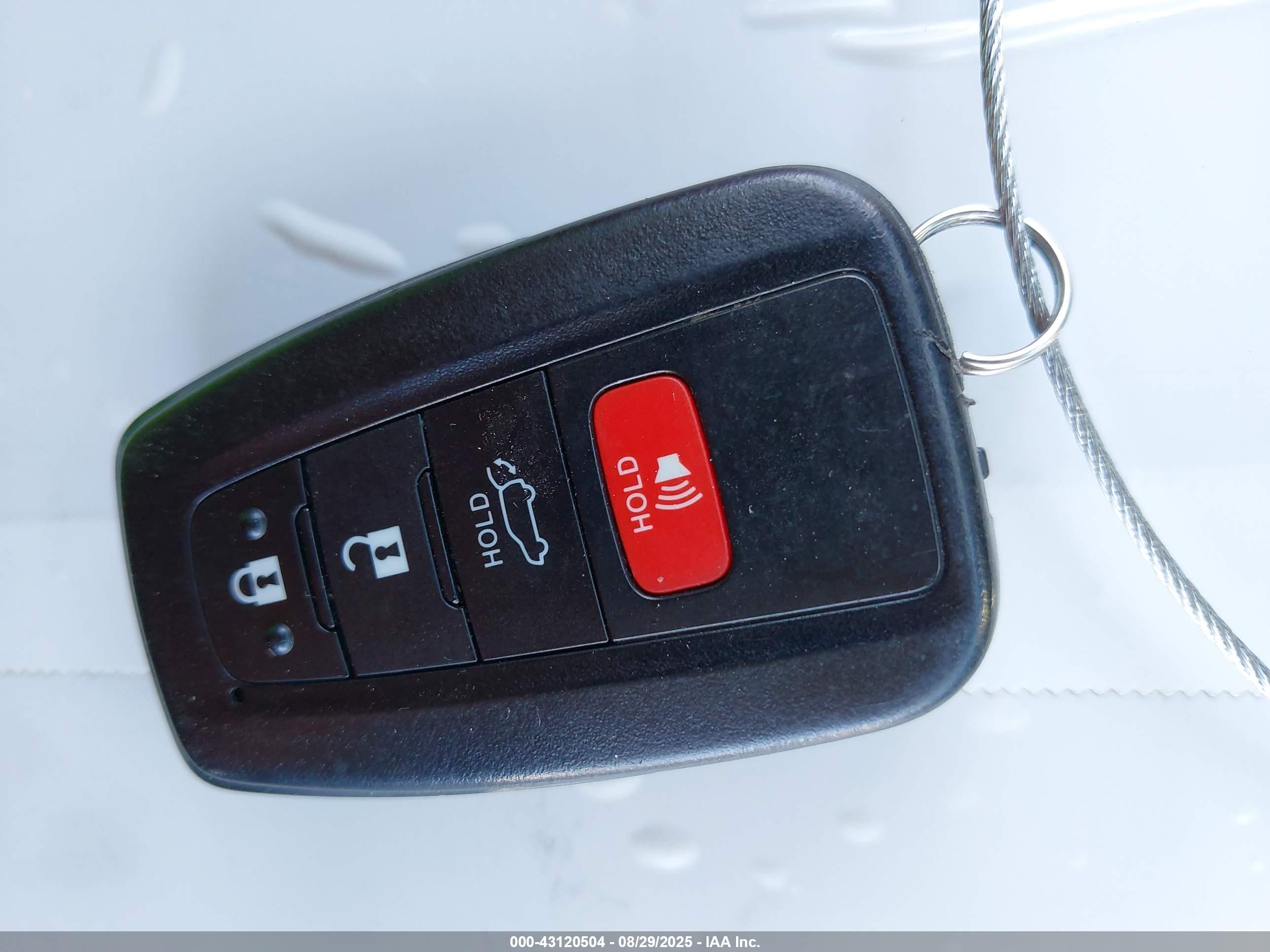 TOYOTA HIGHLANDER image 11