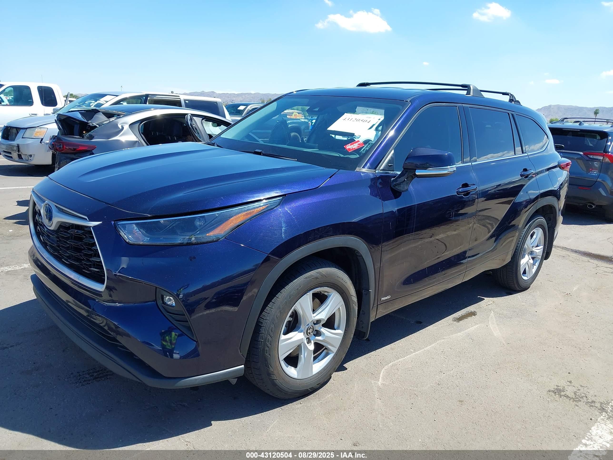TOYOTA HIGHLANDER image 2