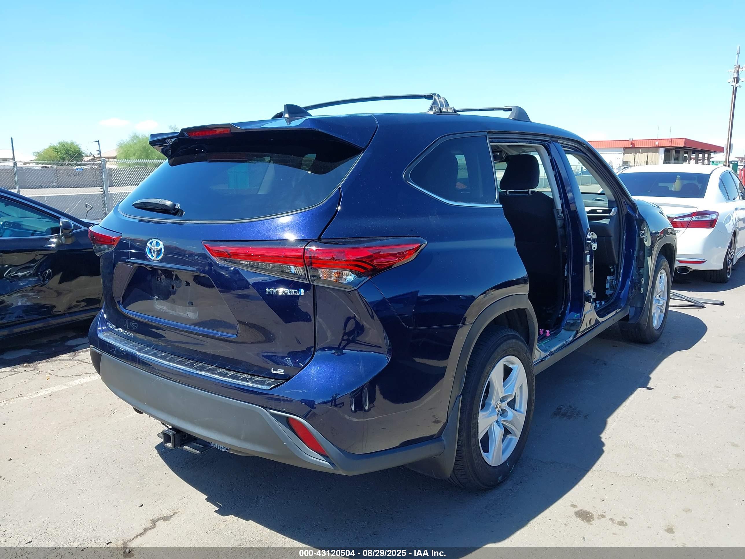 TOYOTA HIGHLANDER image 4