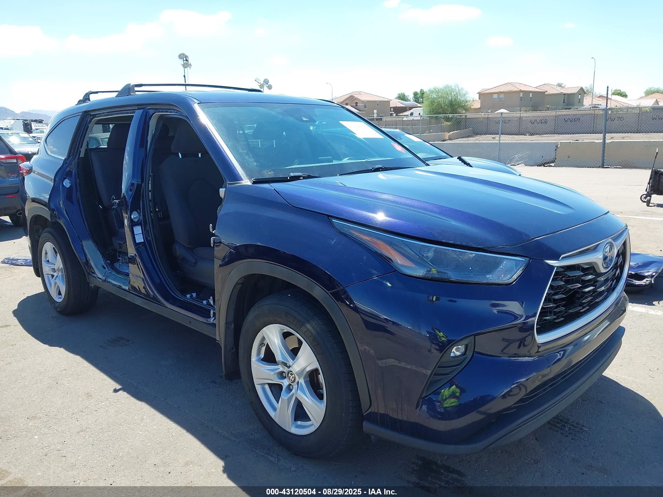 TOYOTA HIGHLANDER image 6
