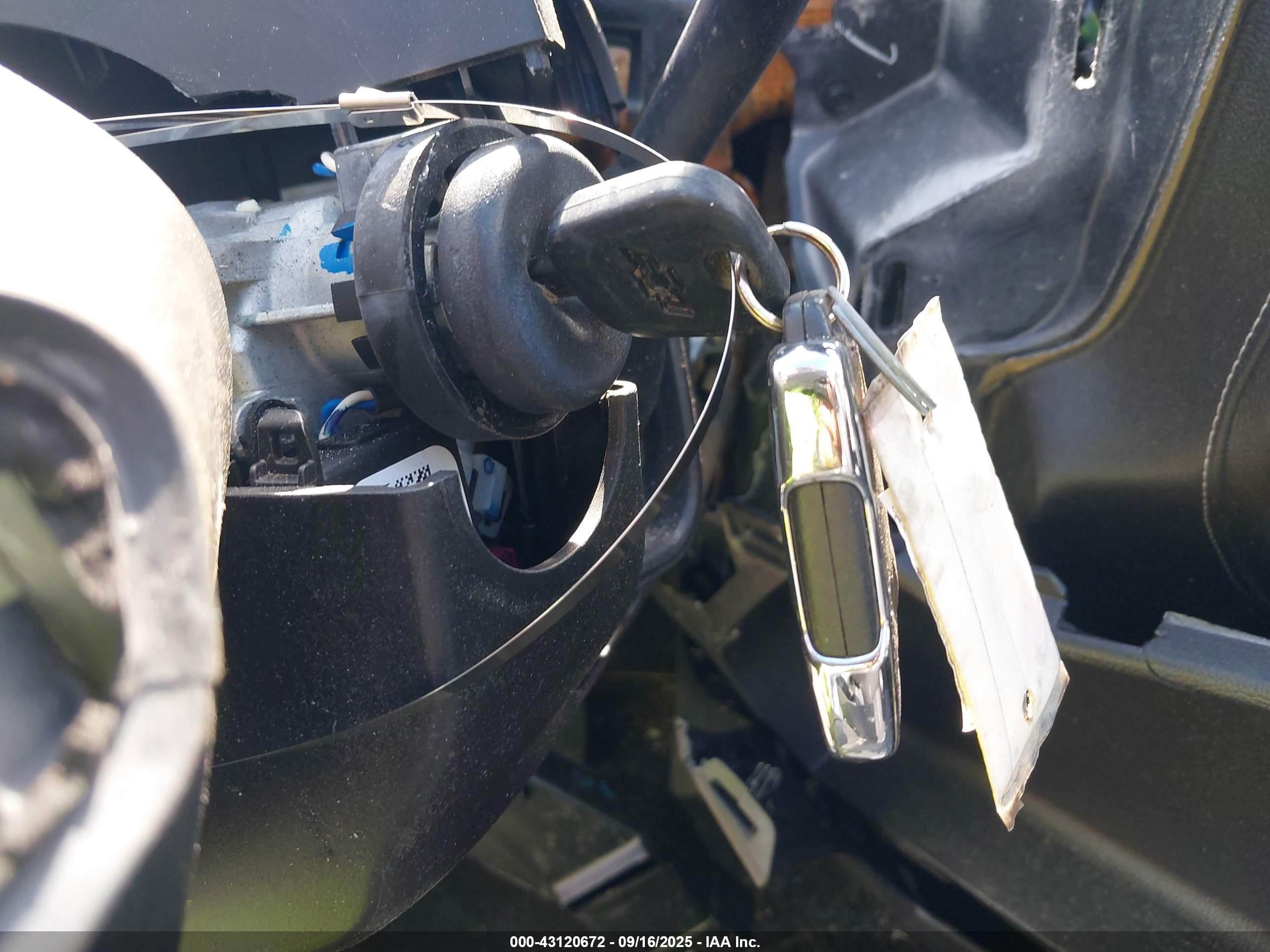 CHEVROLET SILVERADO image 11