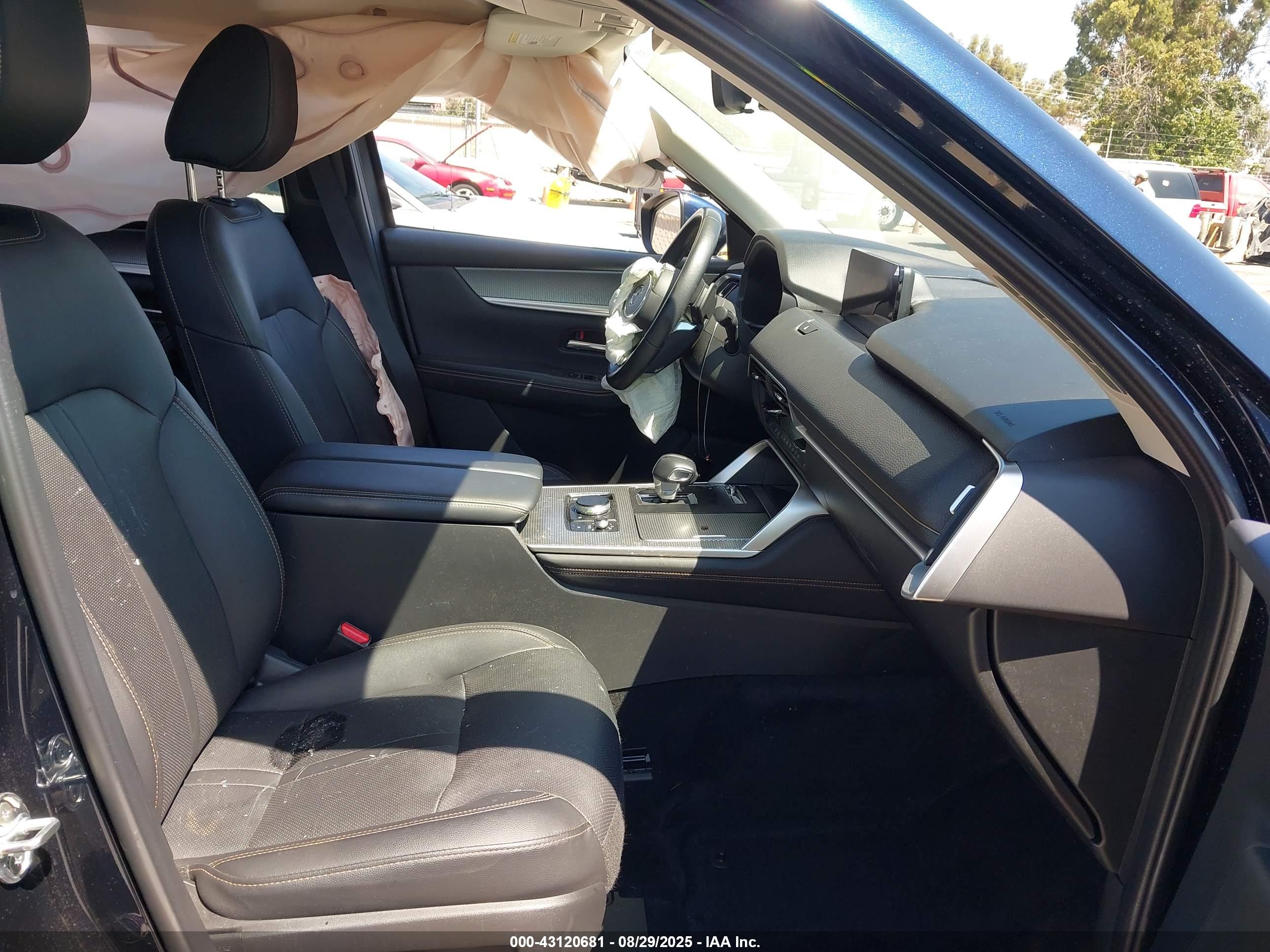 MAZDA CX-90 image 5