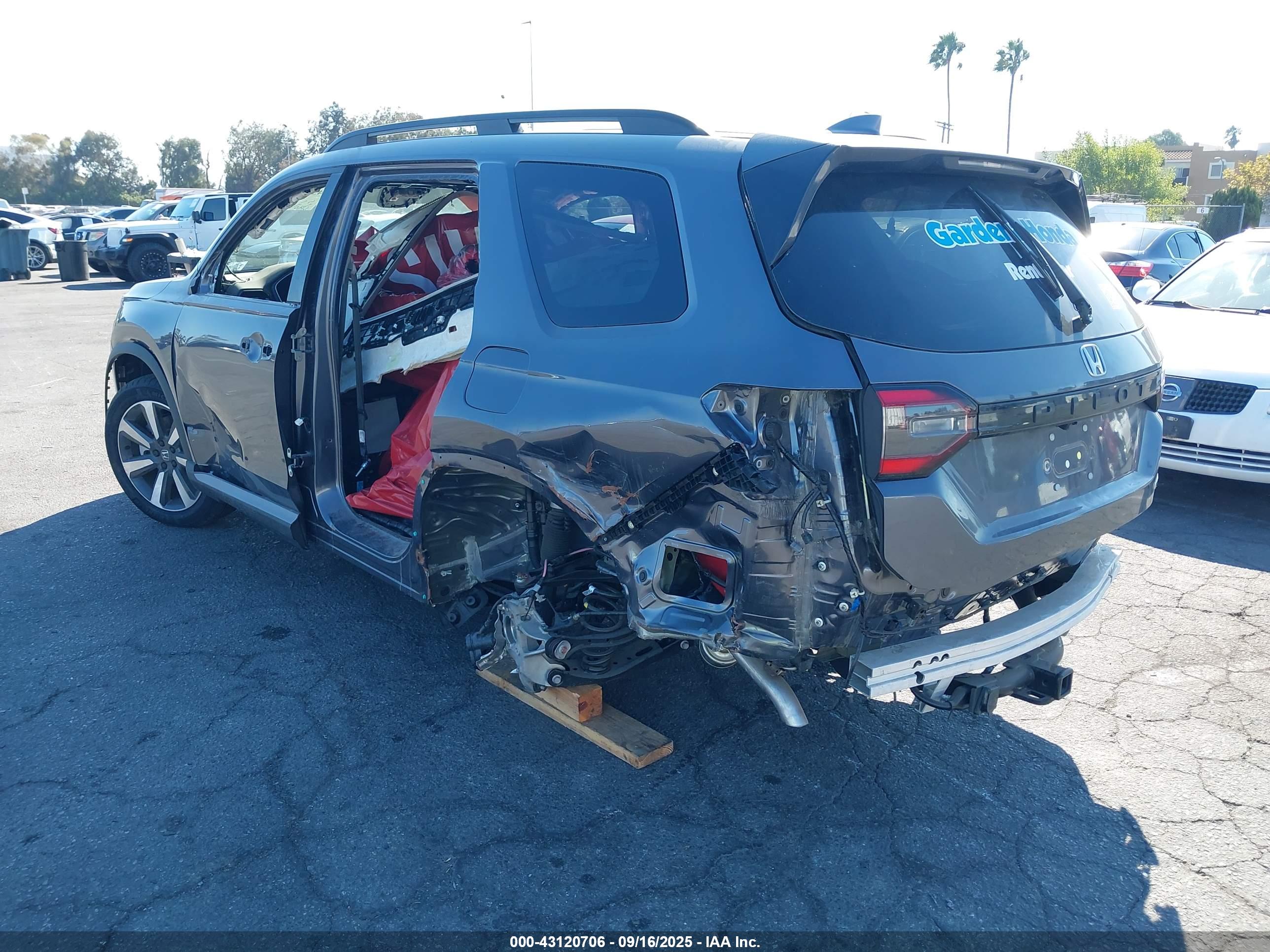 HONDA PILOT image 6