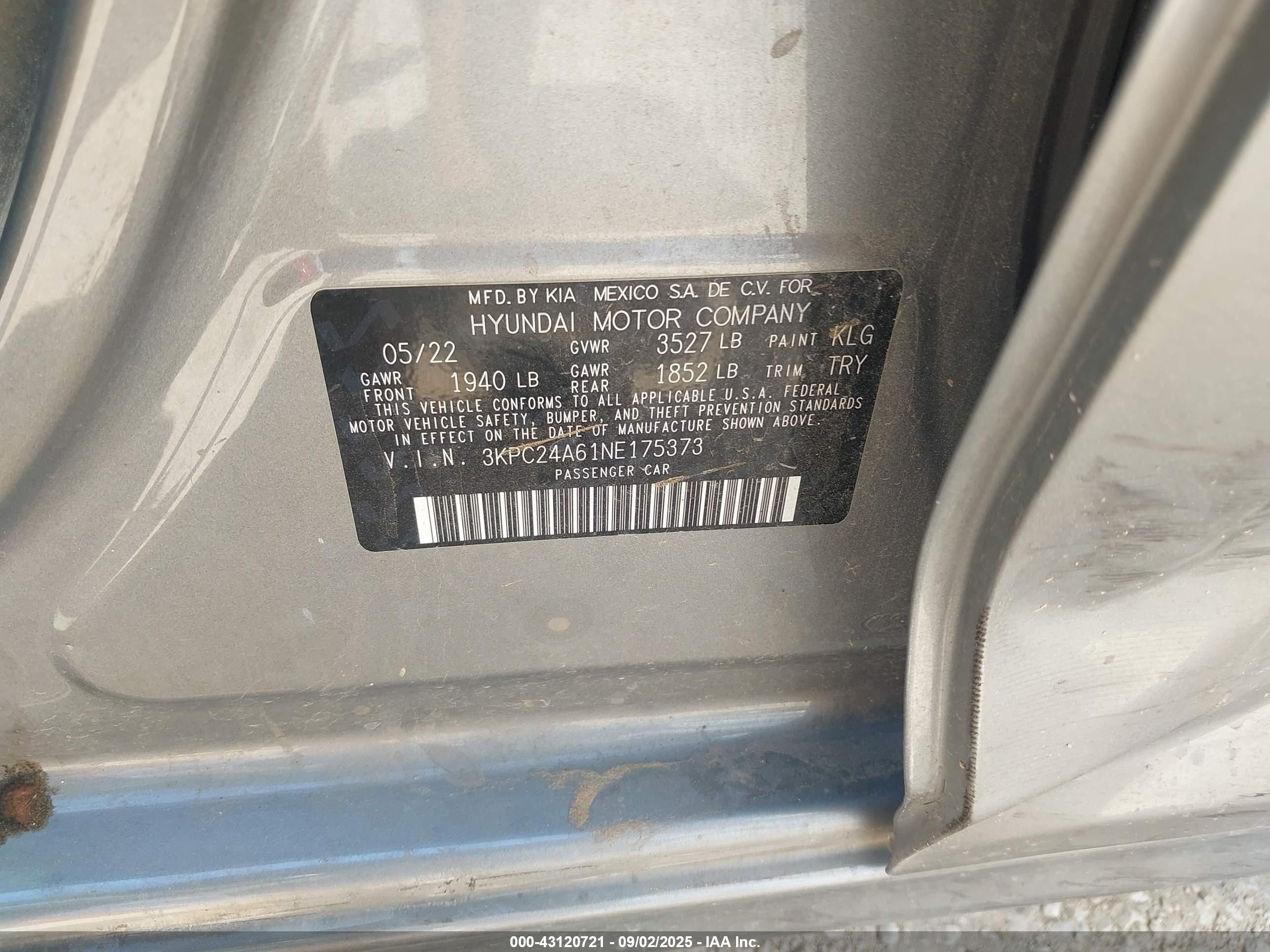 HYUNDAI ACCENT image 9