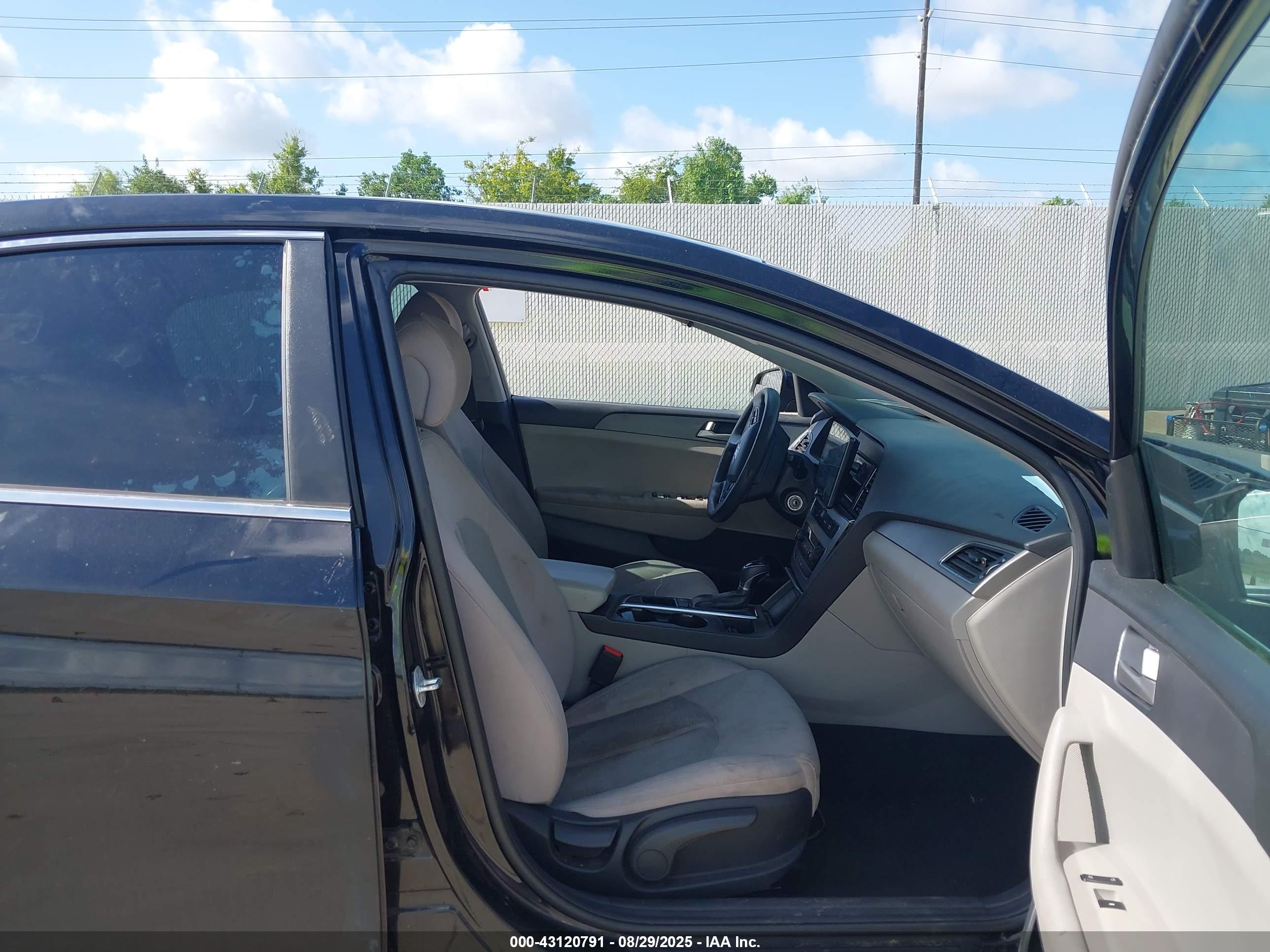 HYUNDAI SONATA image 5