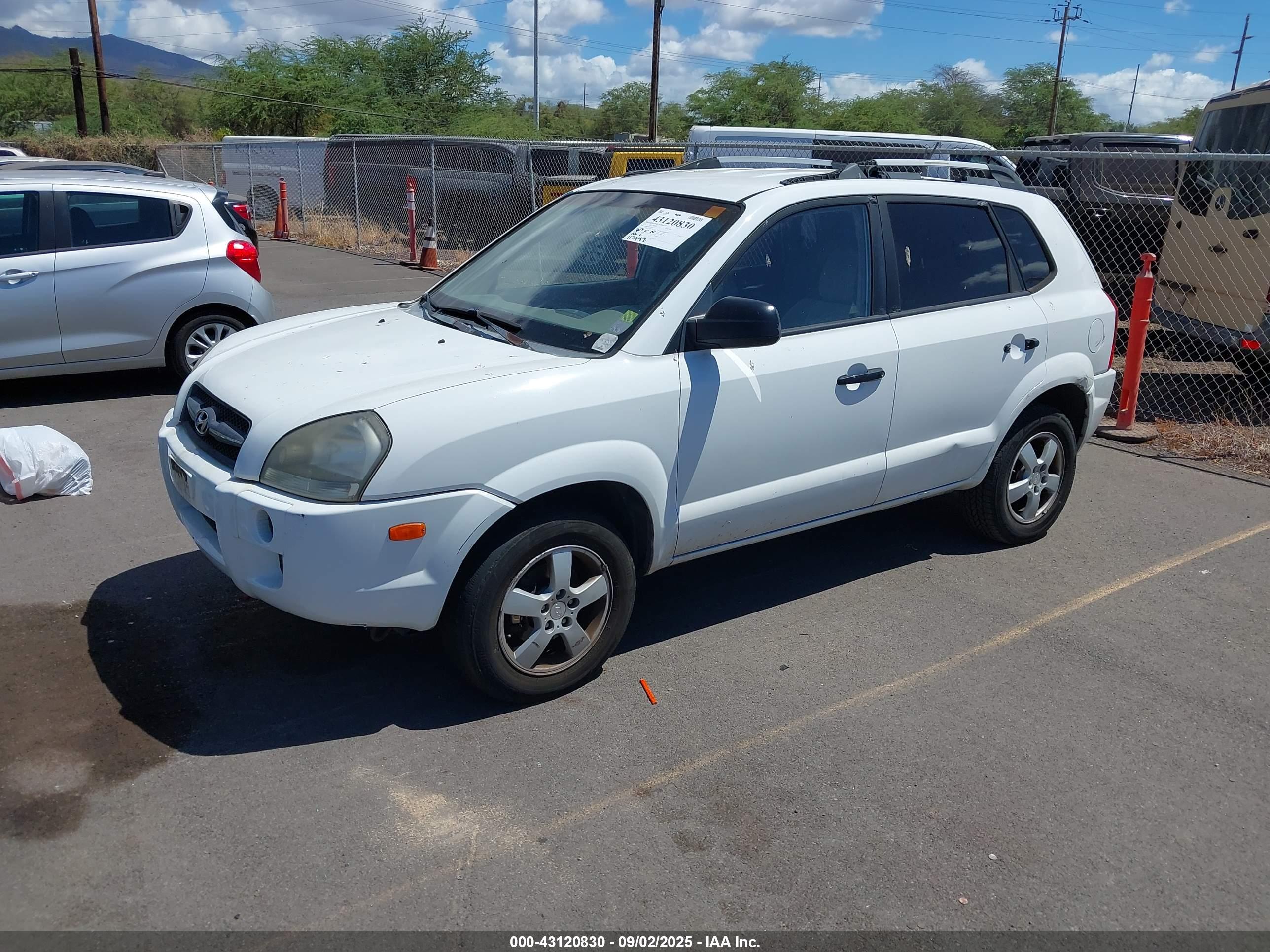 HYUNDAI TUCSON image 2