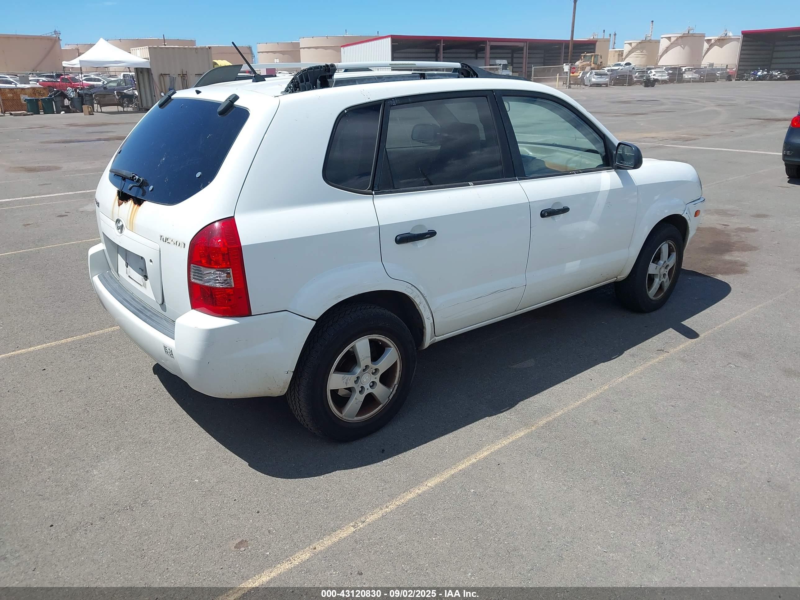 HYUNDAI TUCSON image 4