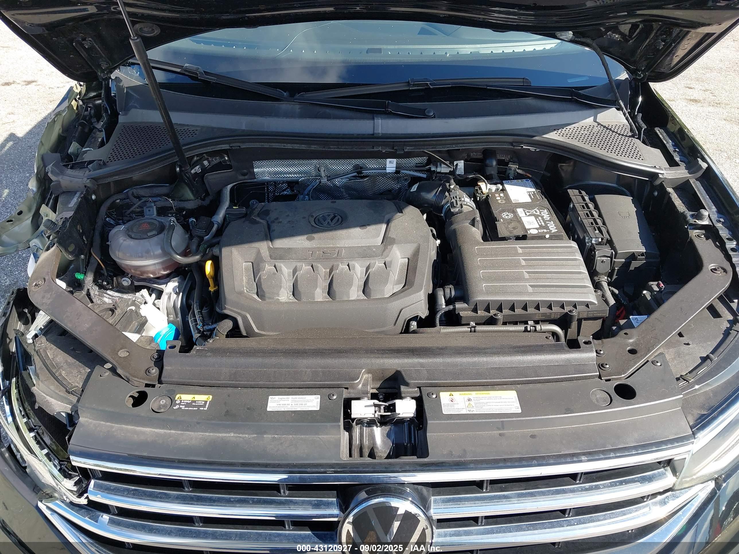VOLKSWAGEN TIGUAN image 10