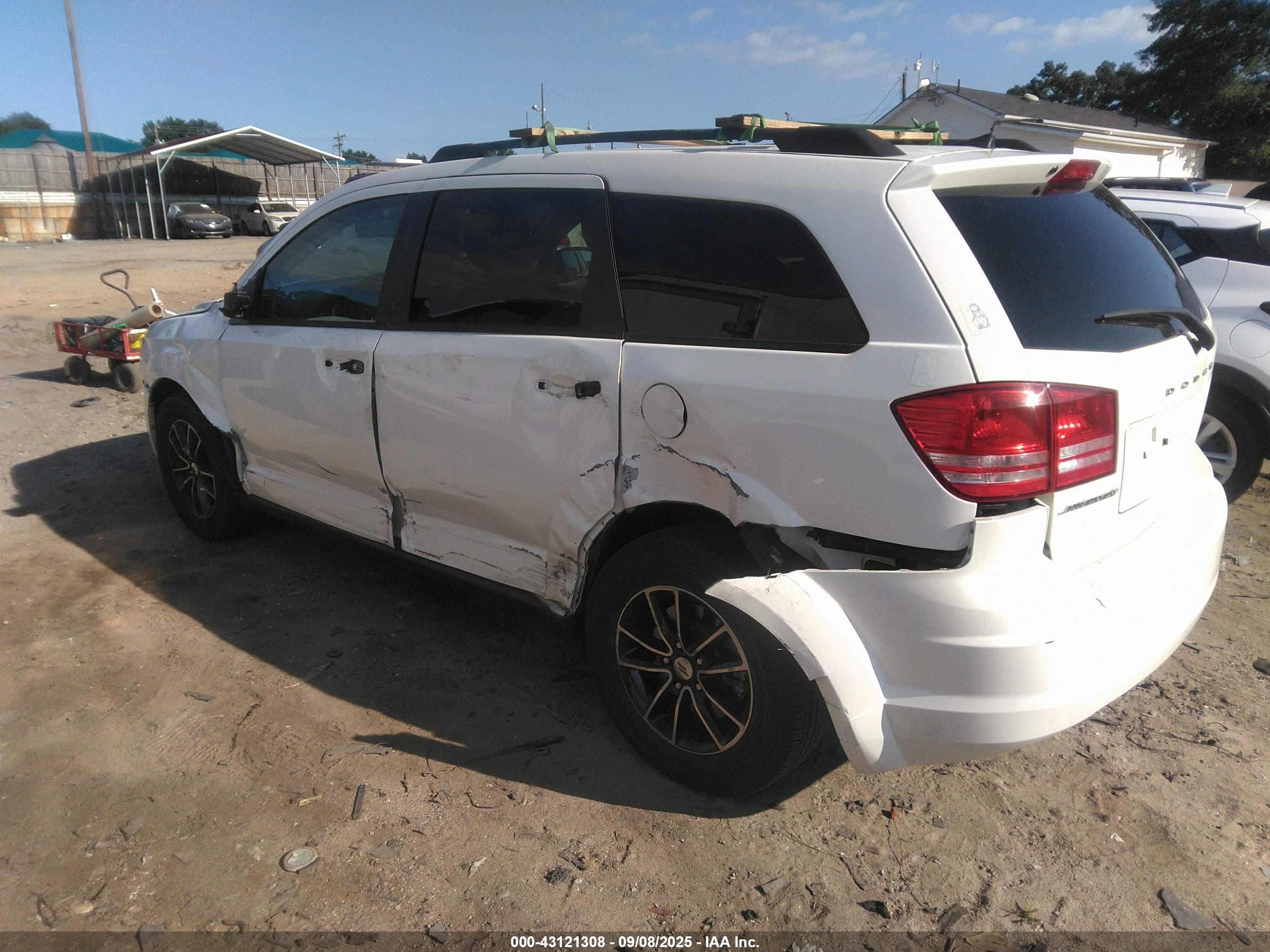 DODGE JOURNEY image 3