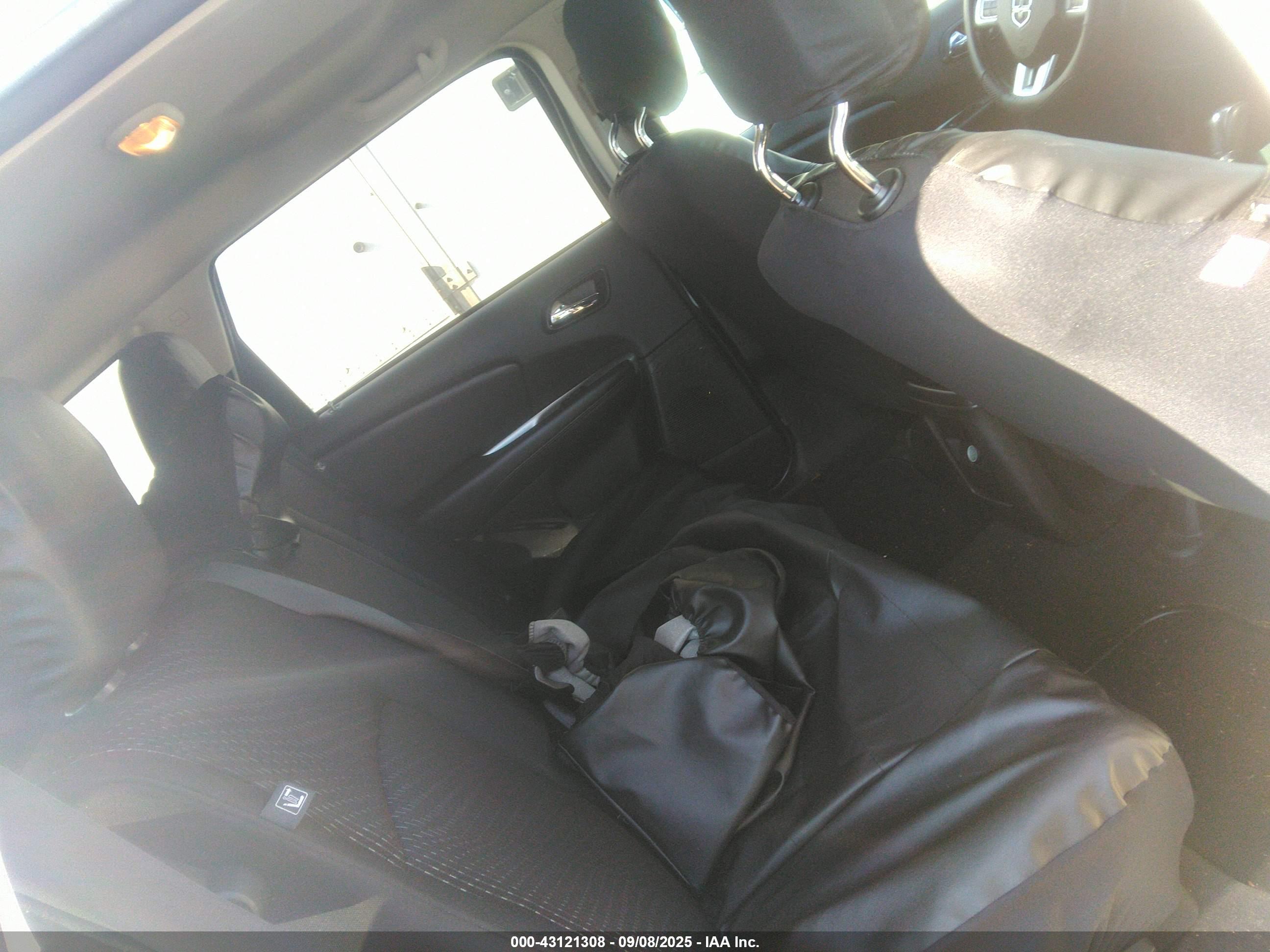 DODGE JOURNEY image 8