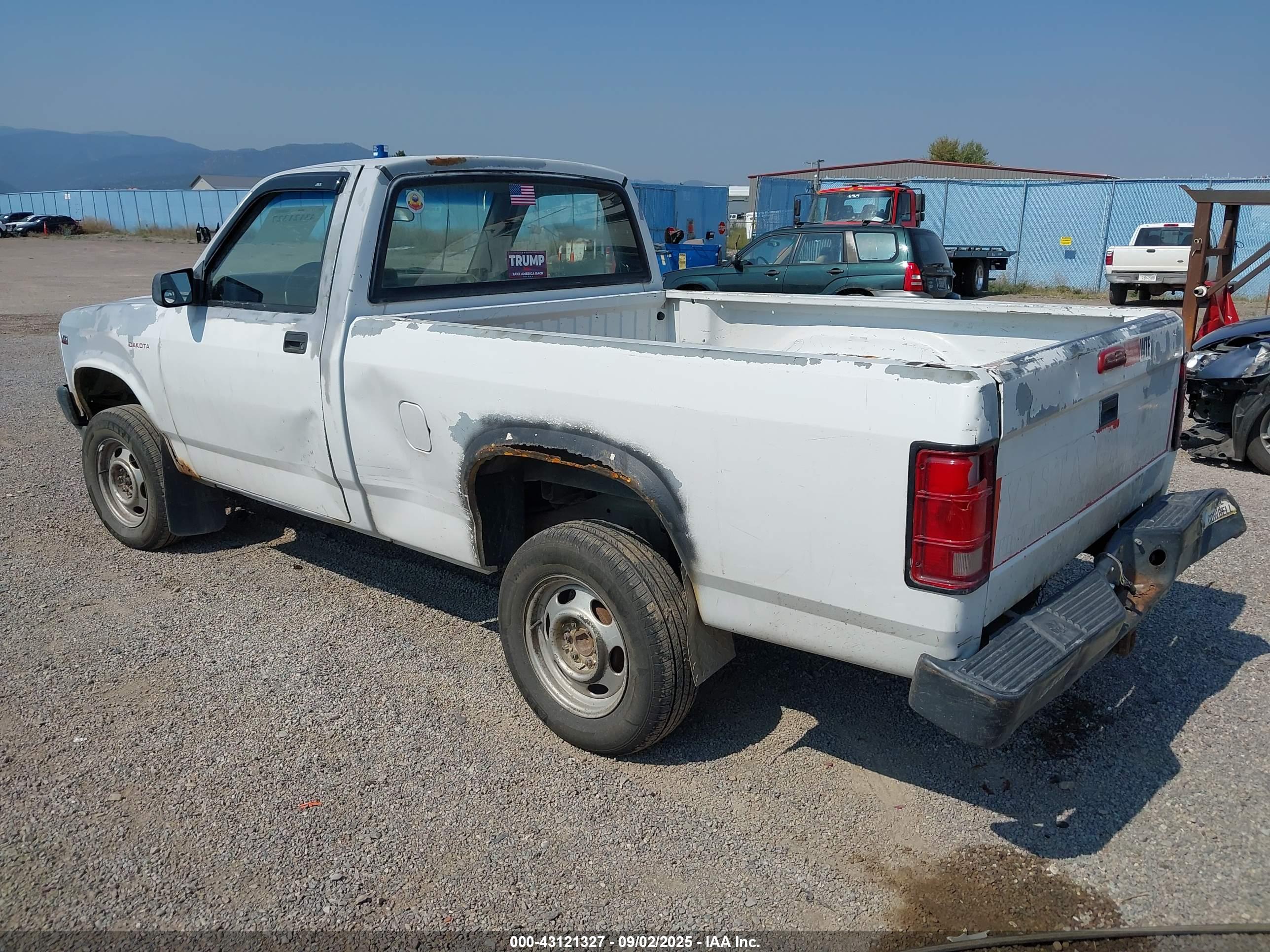 DODGE DAKOTA image 3