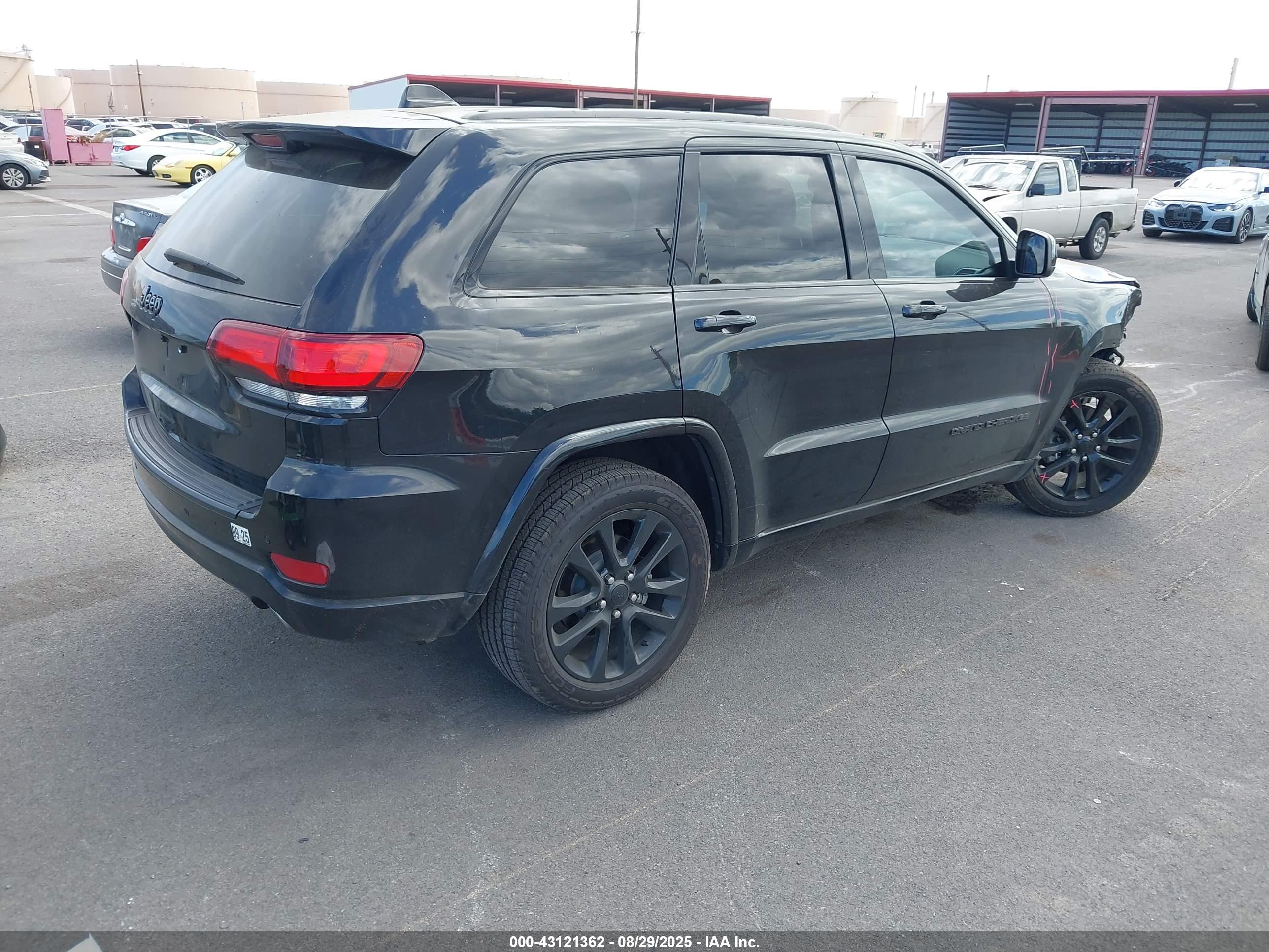 JEEP GRAND image 4