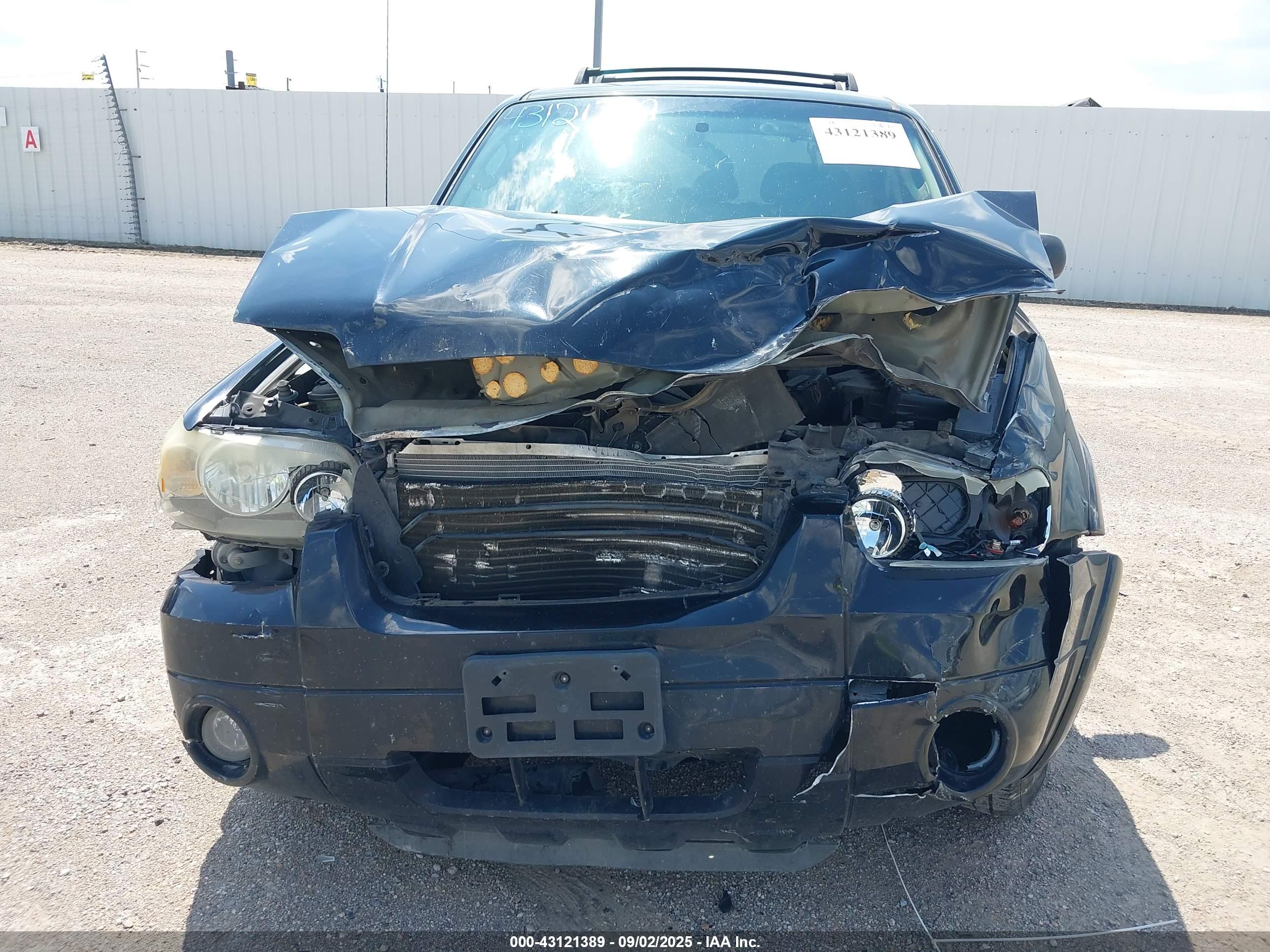 FORD ESCAPE image 6