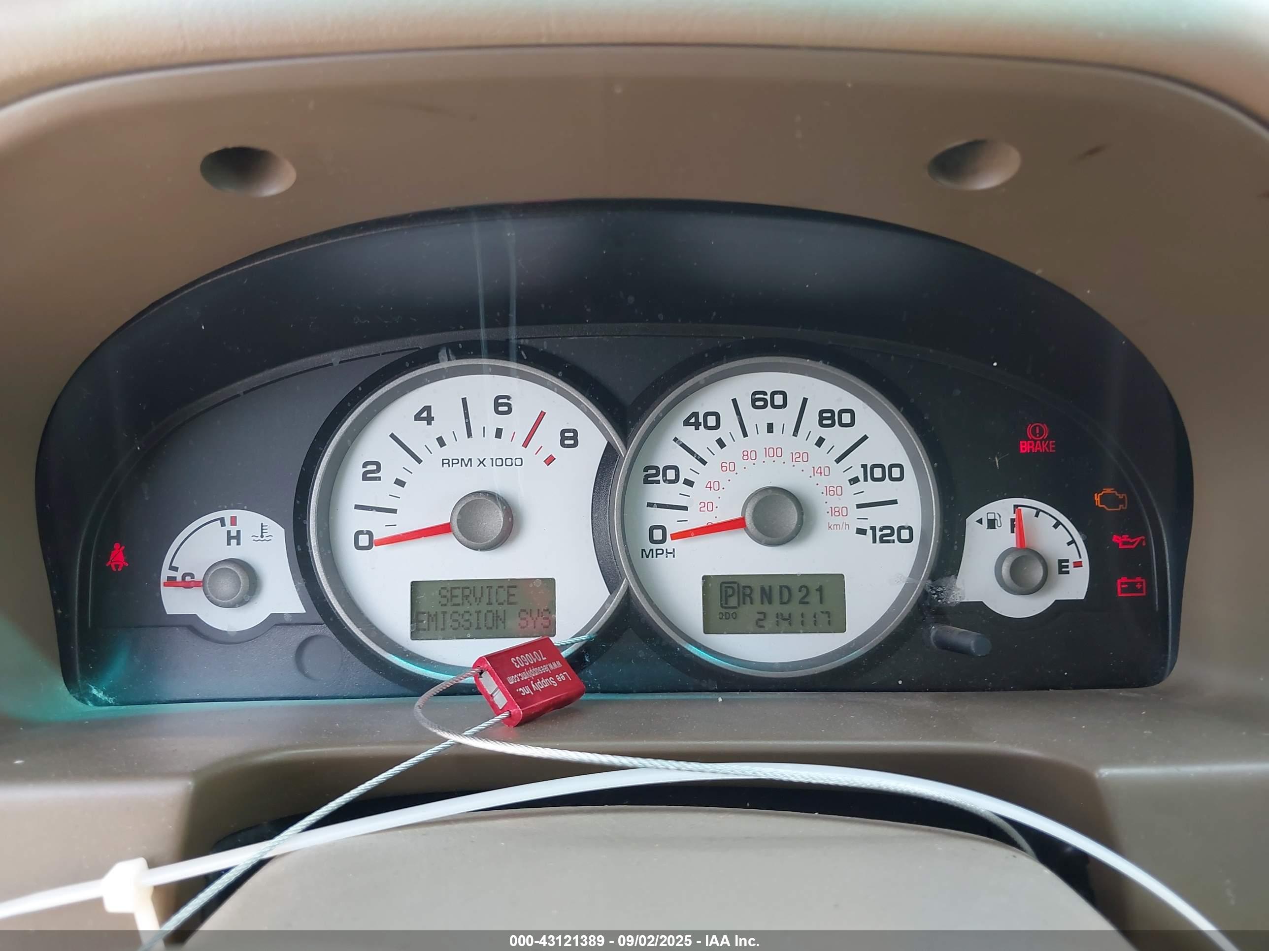 FORD ESCAPE image 7