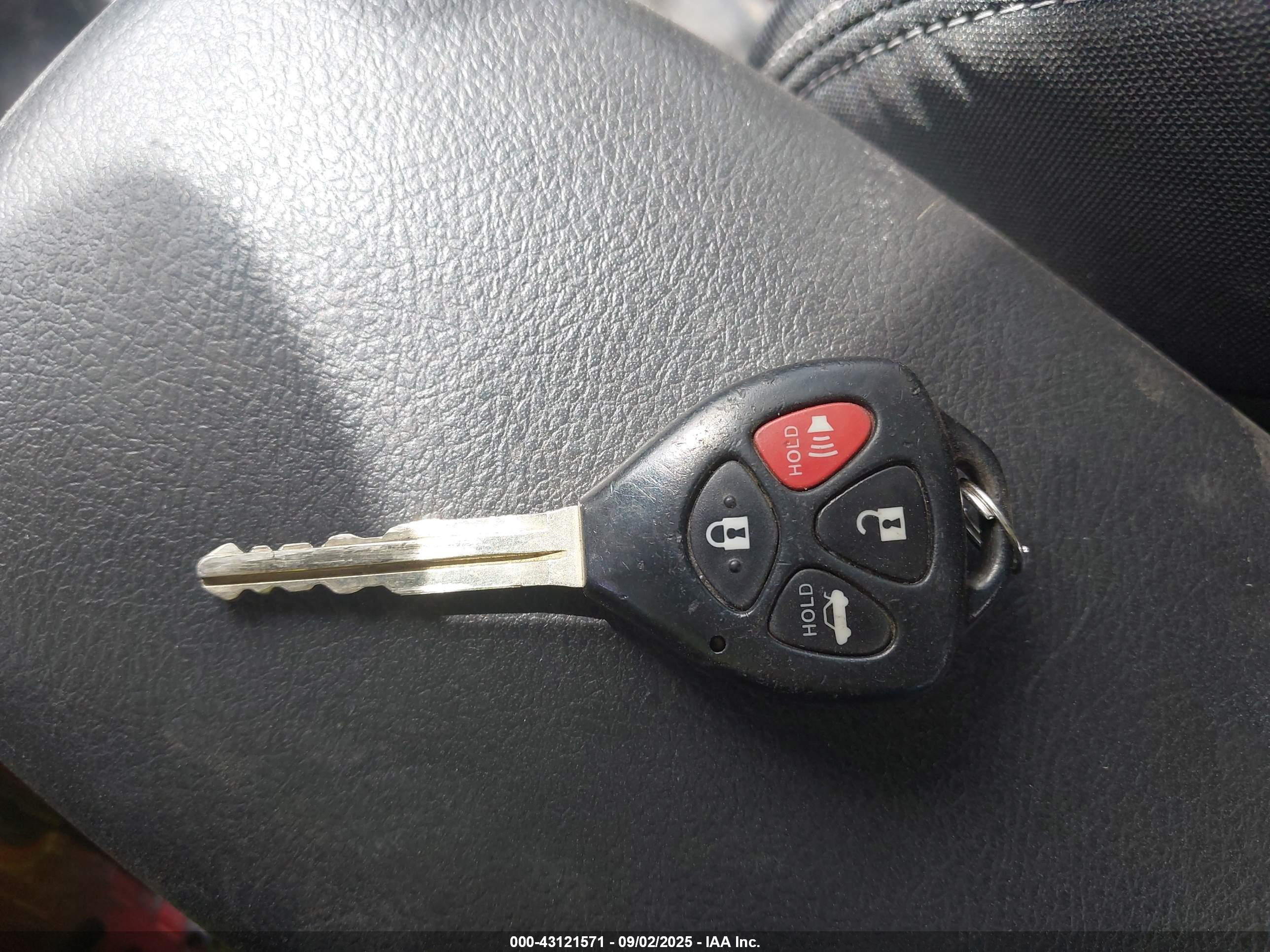 TOYOTA COROLLA image 11