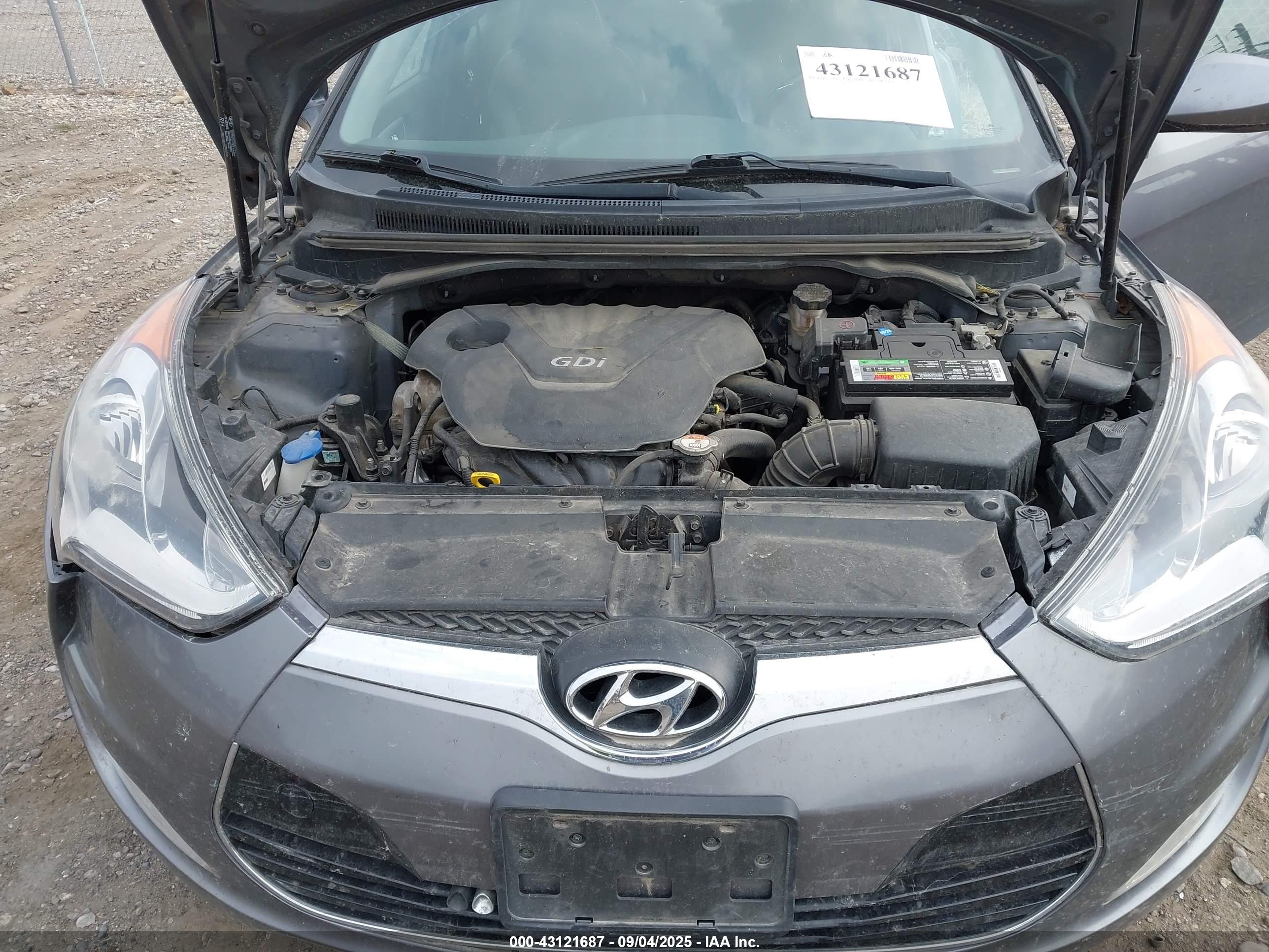 HYUNDAI VELOSTER image 10