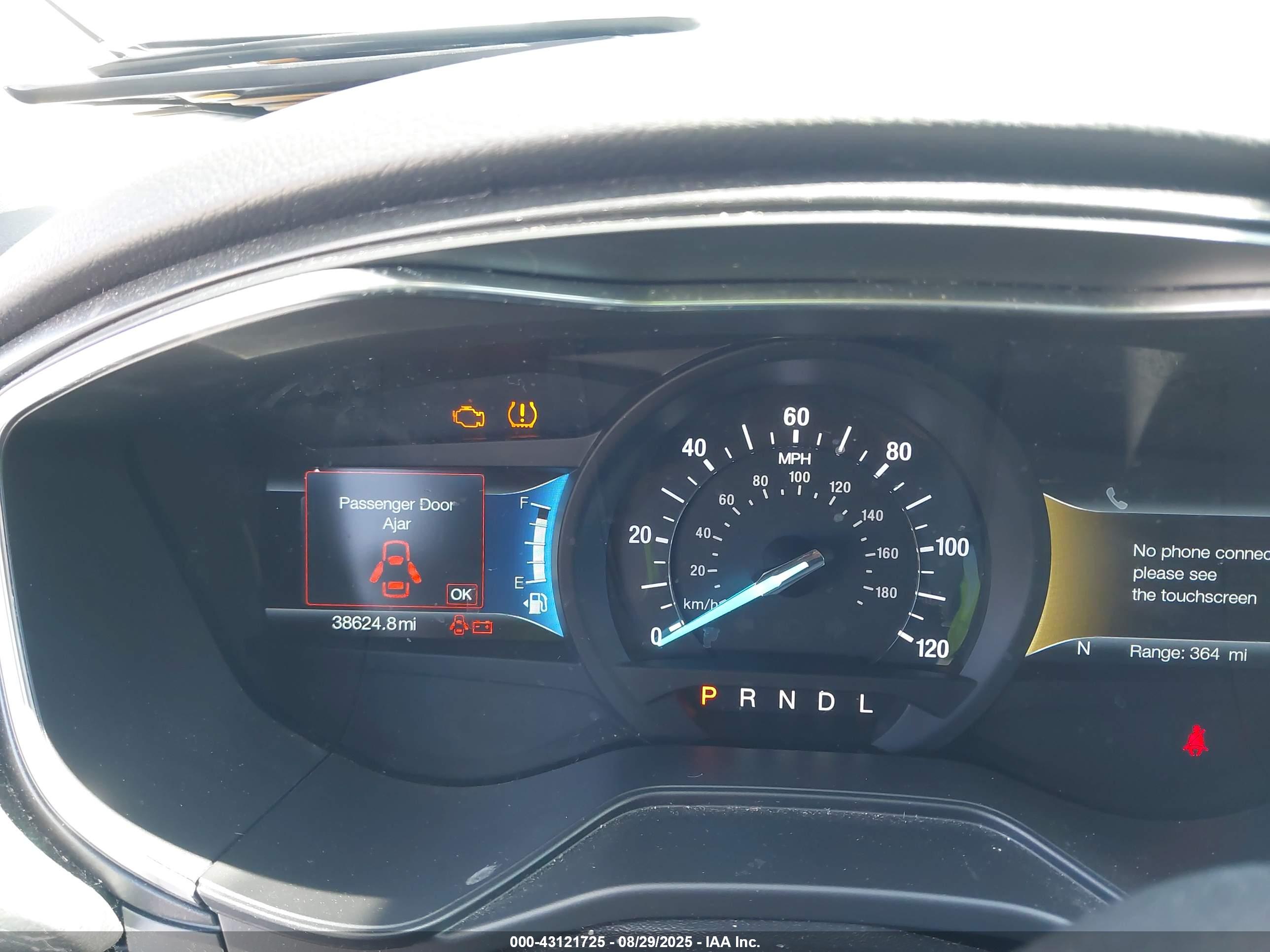 FORD FUSION image 7