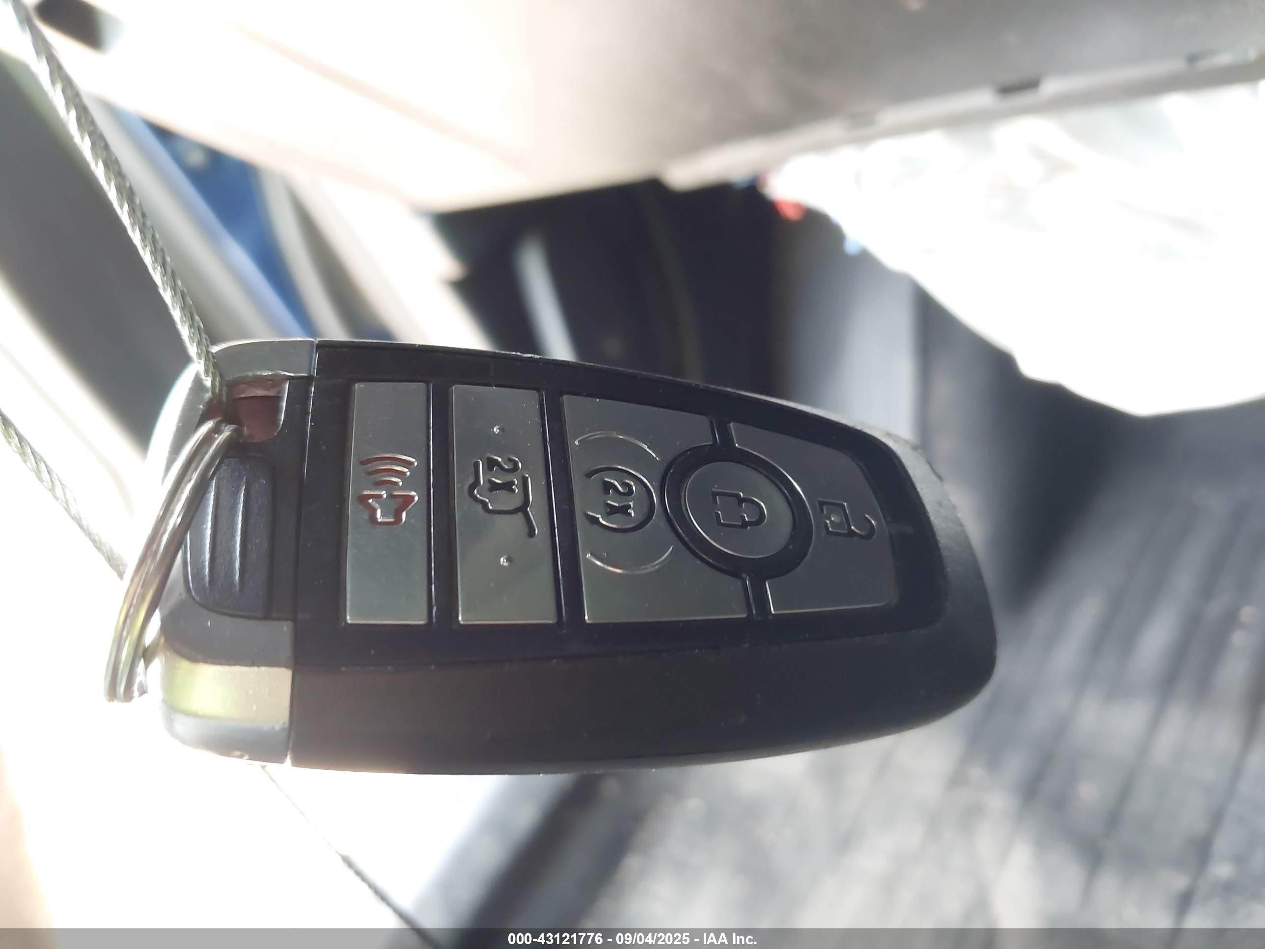 FORD EXPLORER image 11