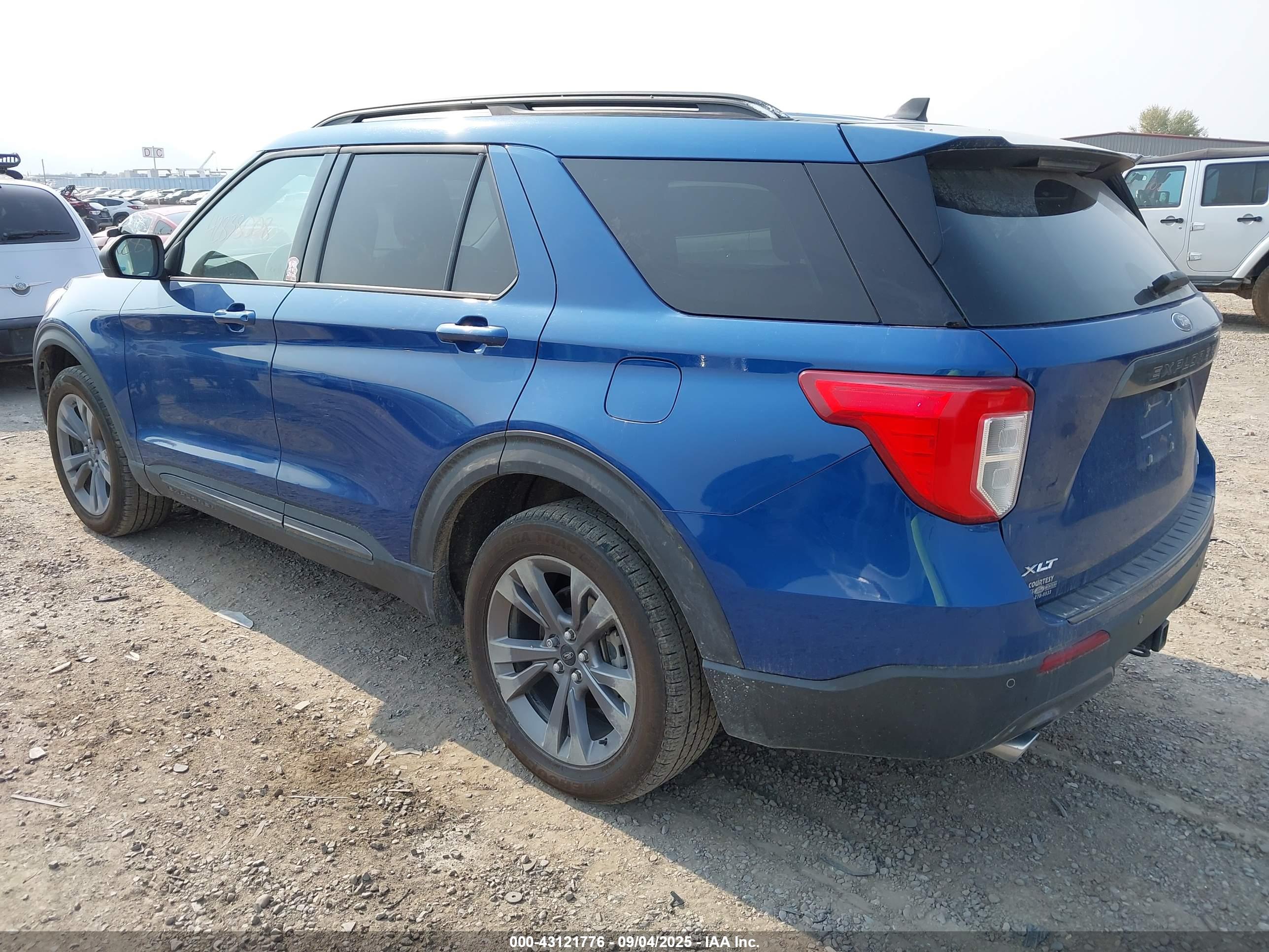 FORD EXPLORER image 3