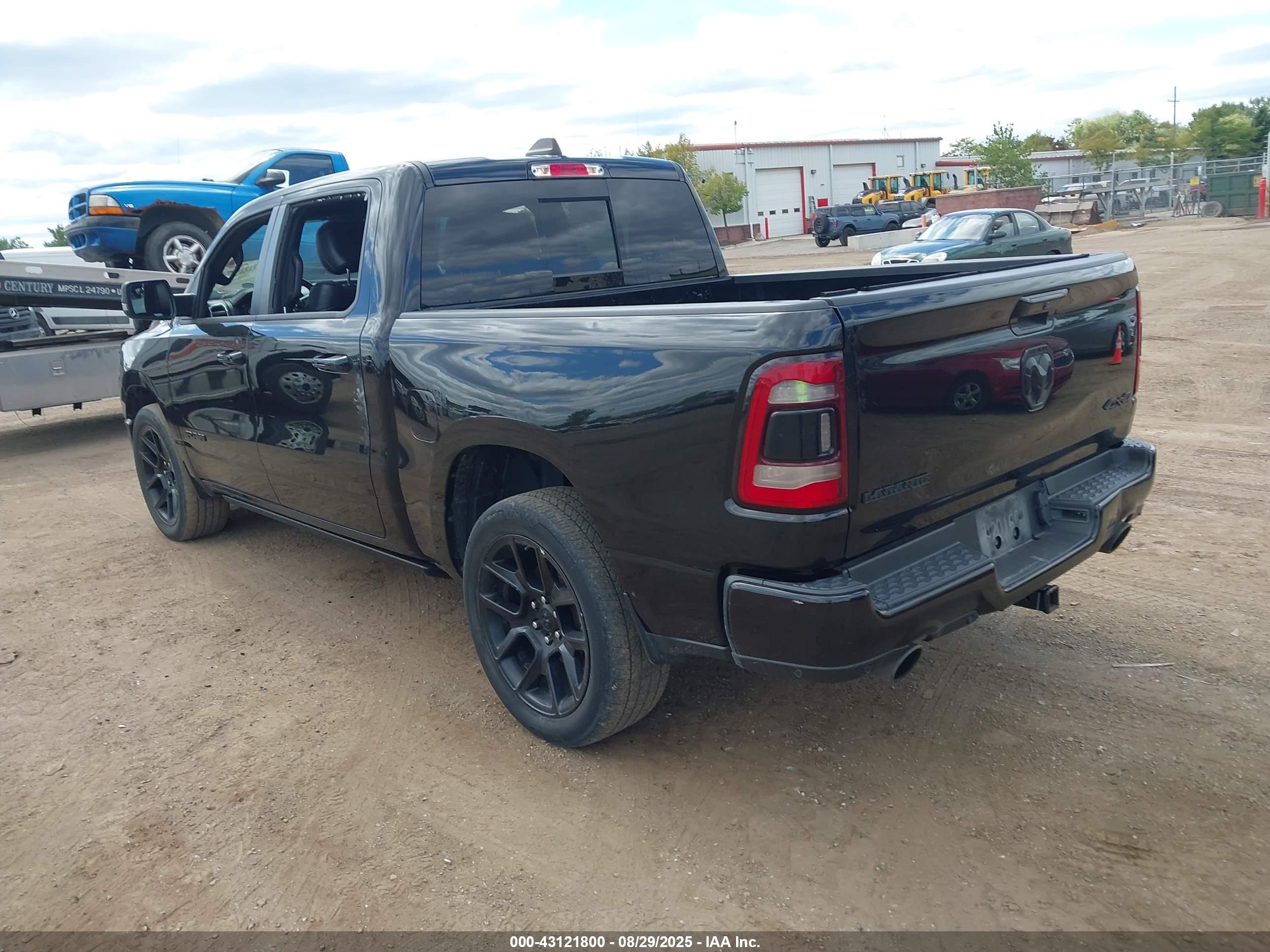 RAM 1500 image 3