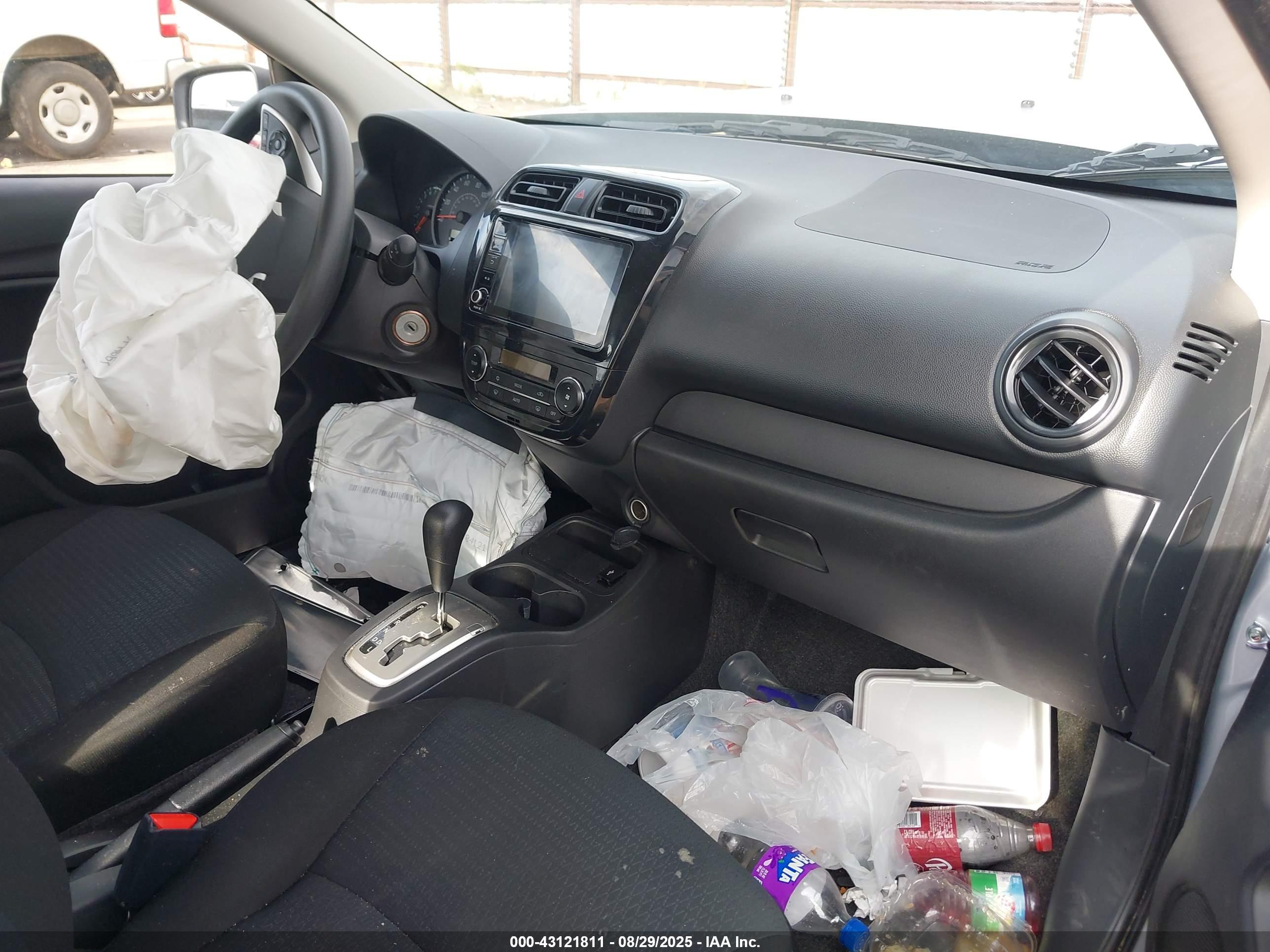 MITSUBISHI MIRAGE image 5