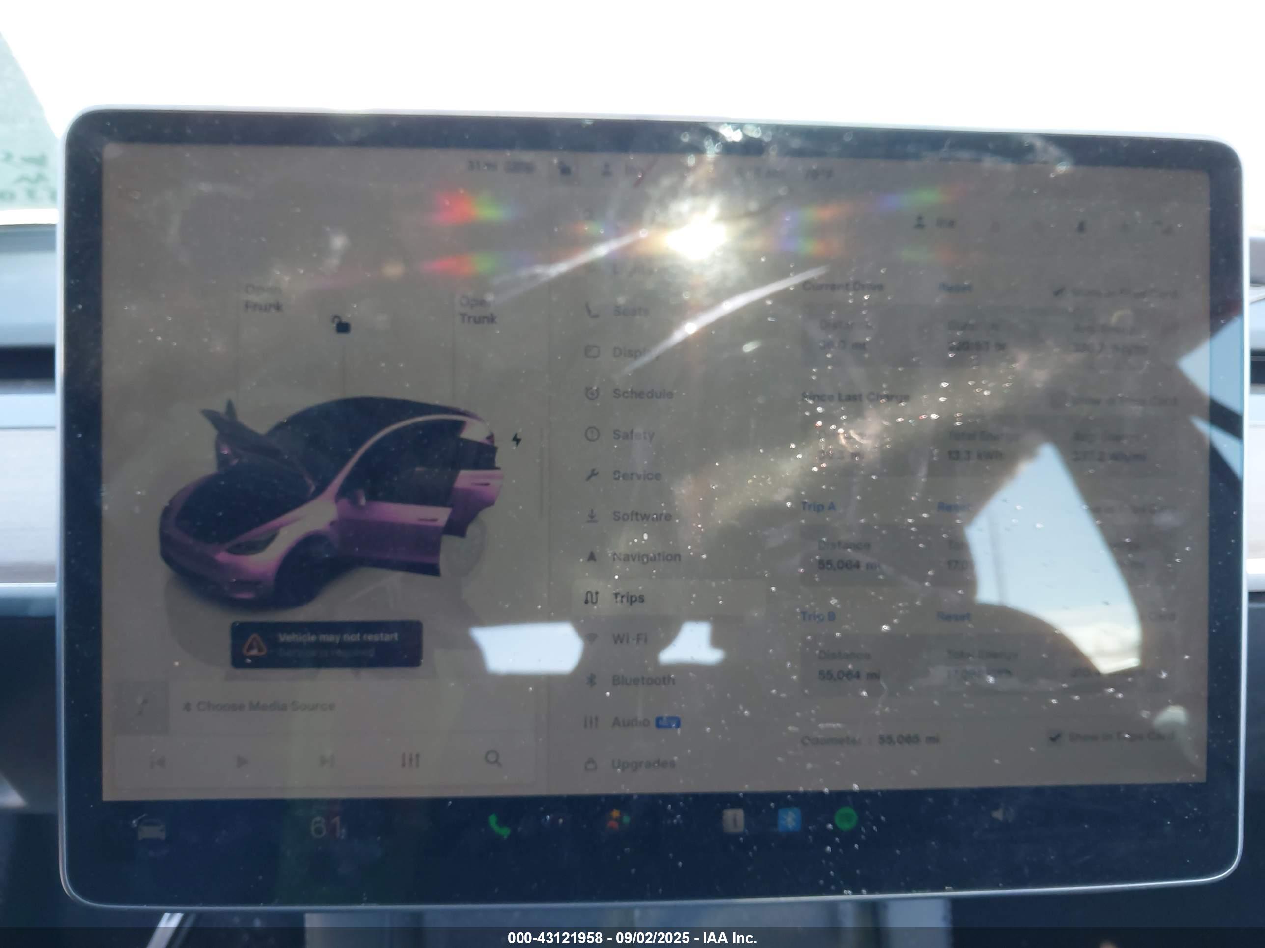TESLA MODEL image 7