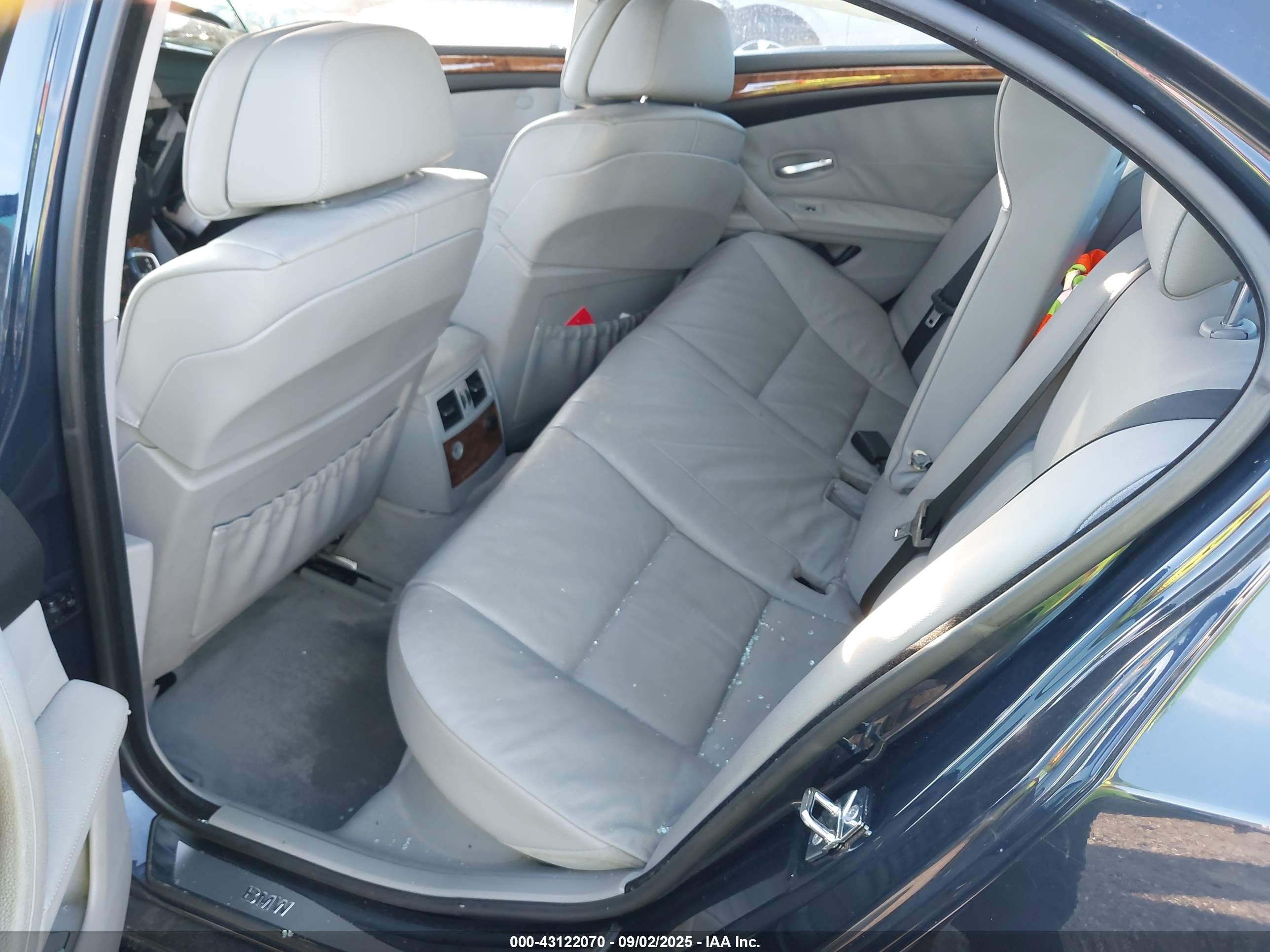 BMW 535I image 8