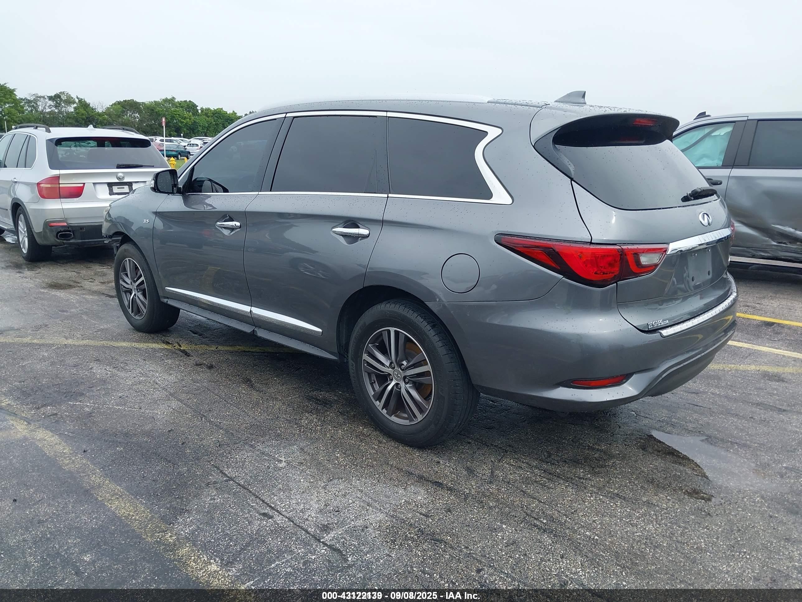 INFINITI QX60 image 3