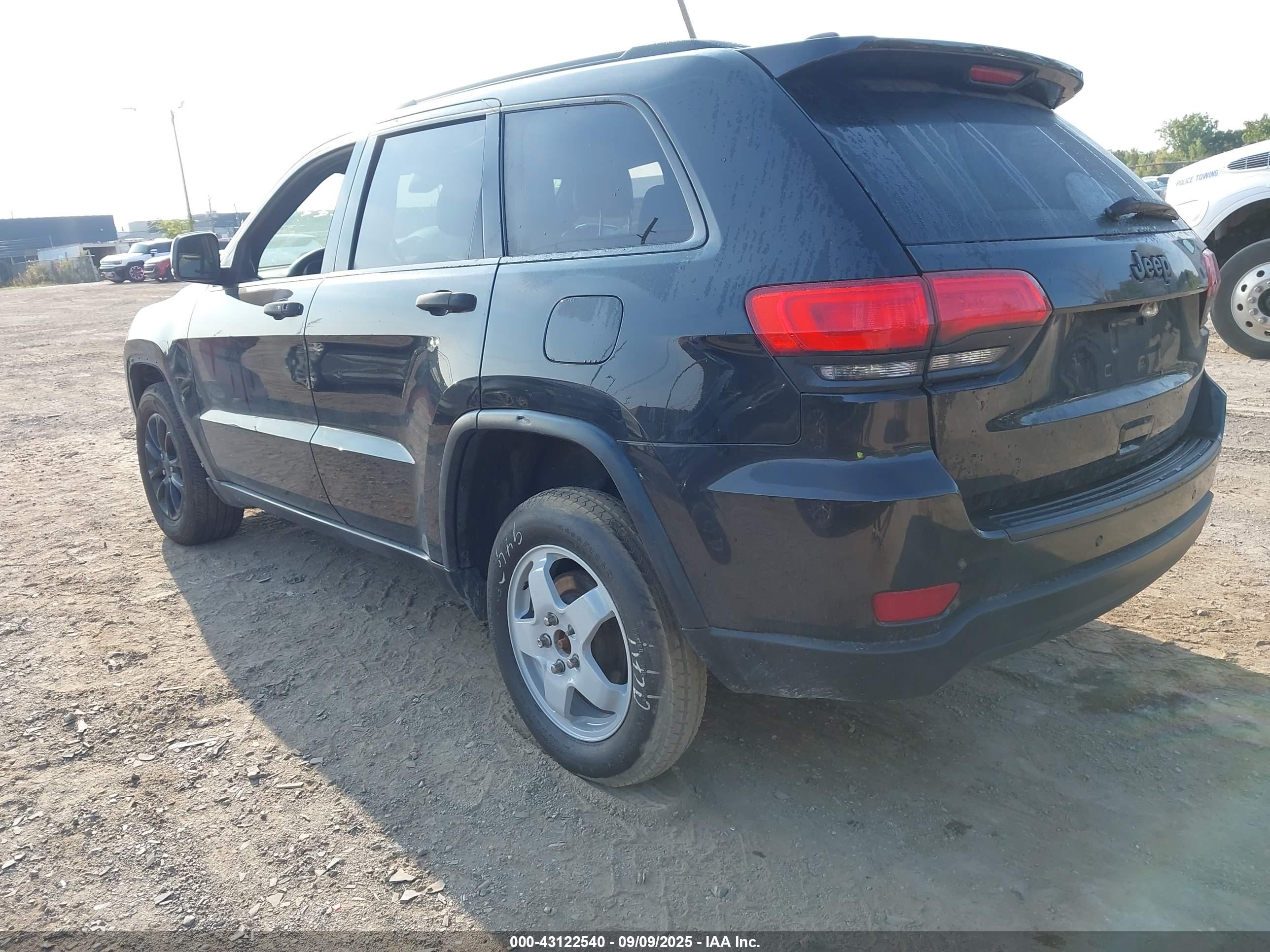 JEEP GRAND image 3