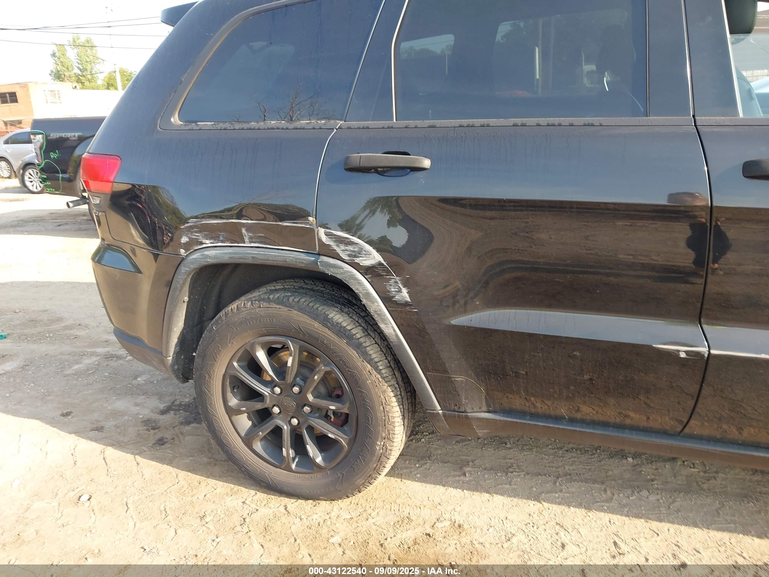 JEEP GRAND image 6