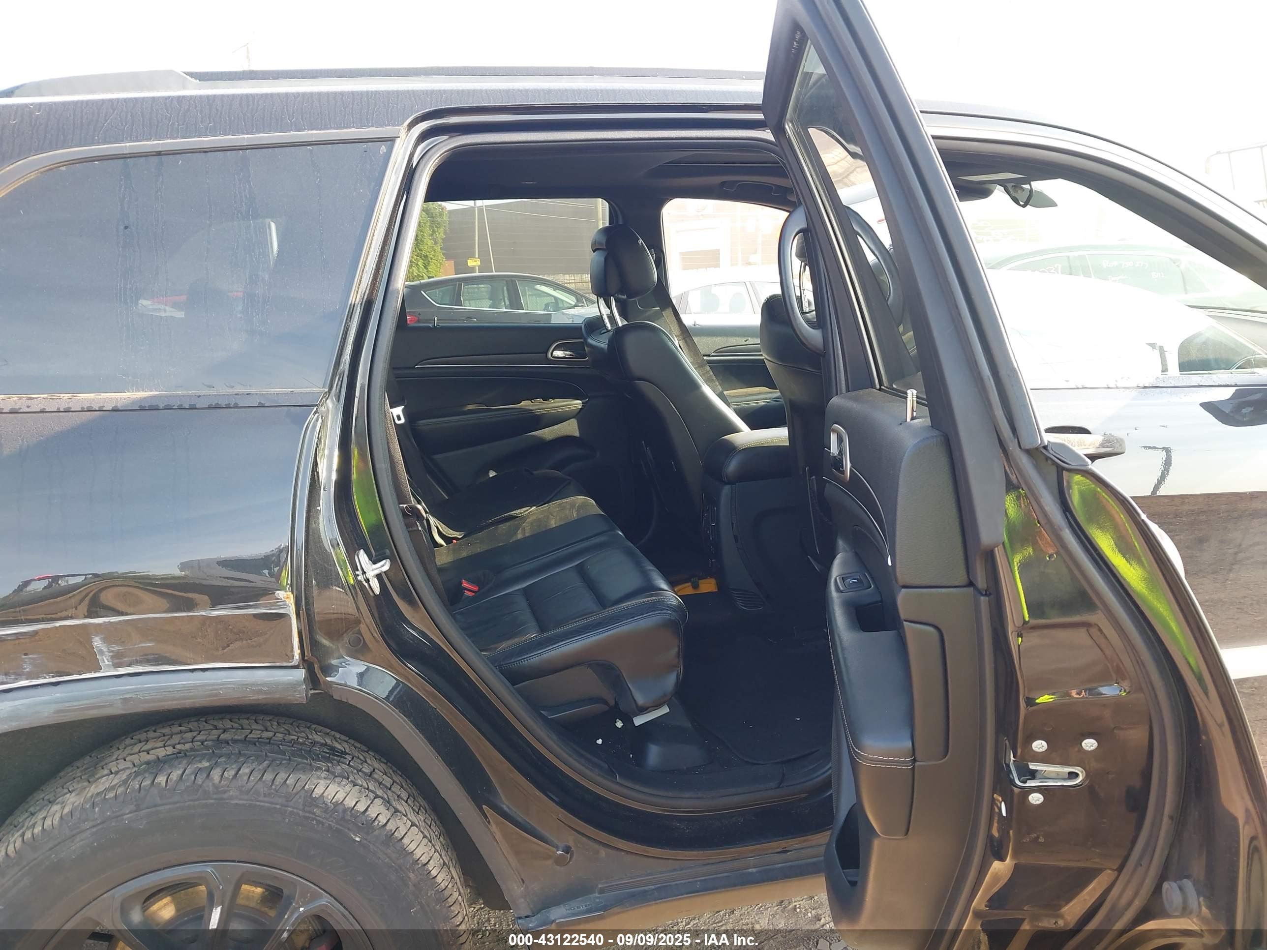 JEEP GRAND image 8
