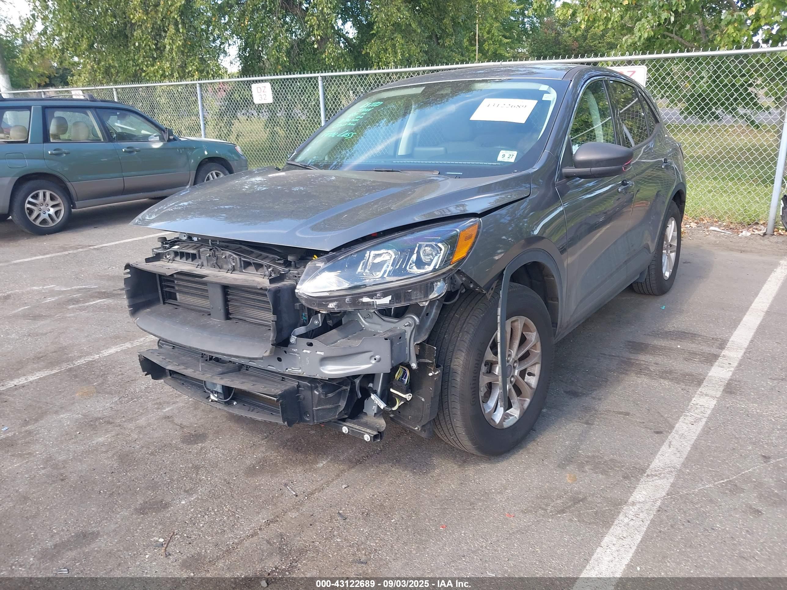 FORD ESCAPE image 2