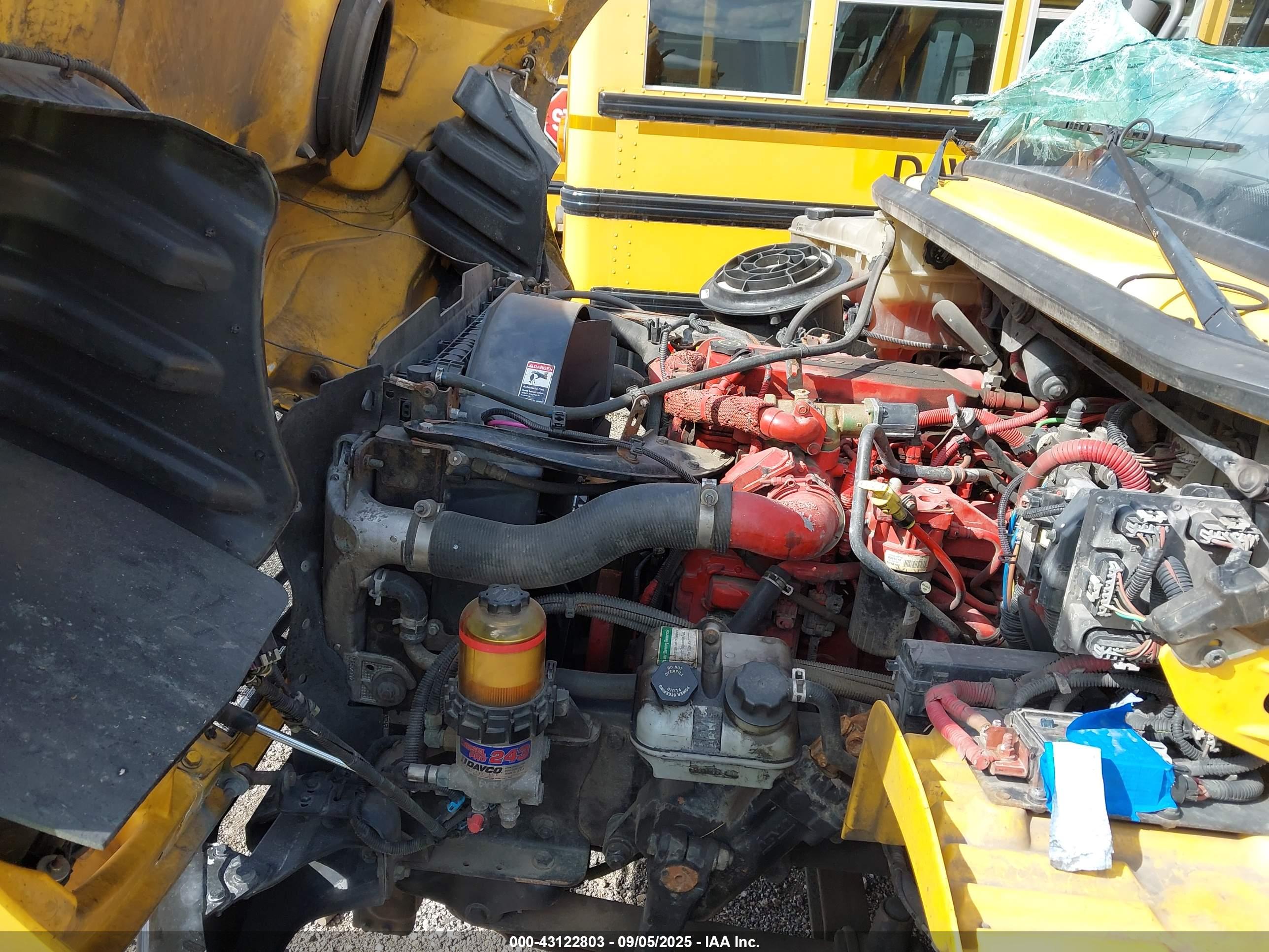 FREIGHTLINER M2 image 10