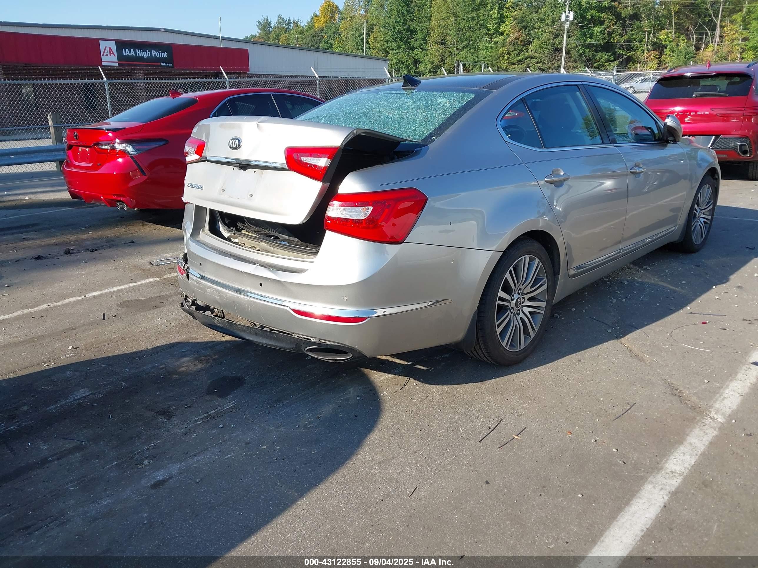 KIA CADENZA image 4